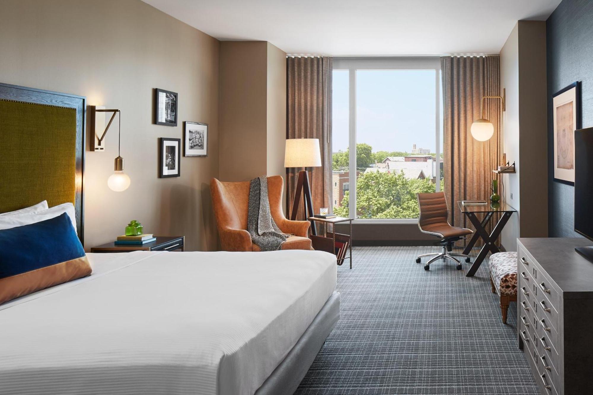 Zachary, Chicago, A Tribute Portfolio 4*