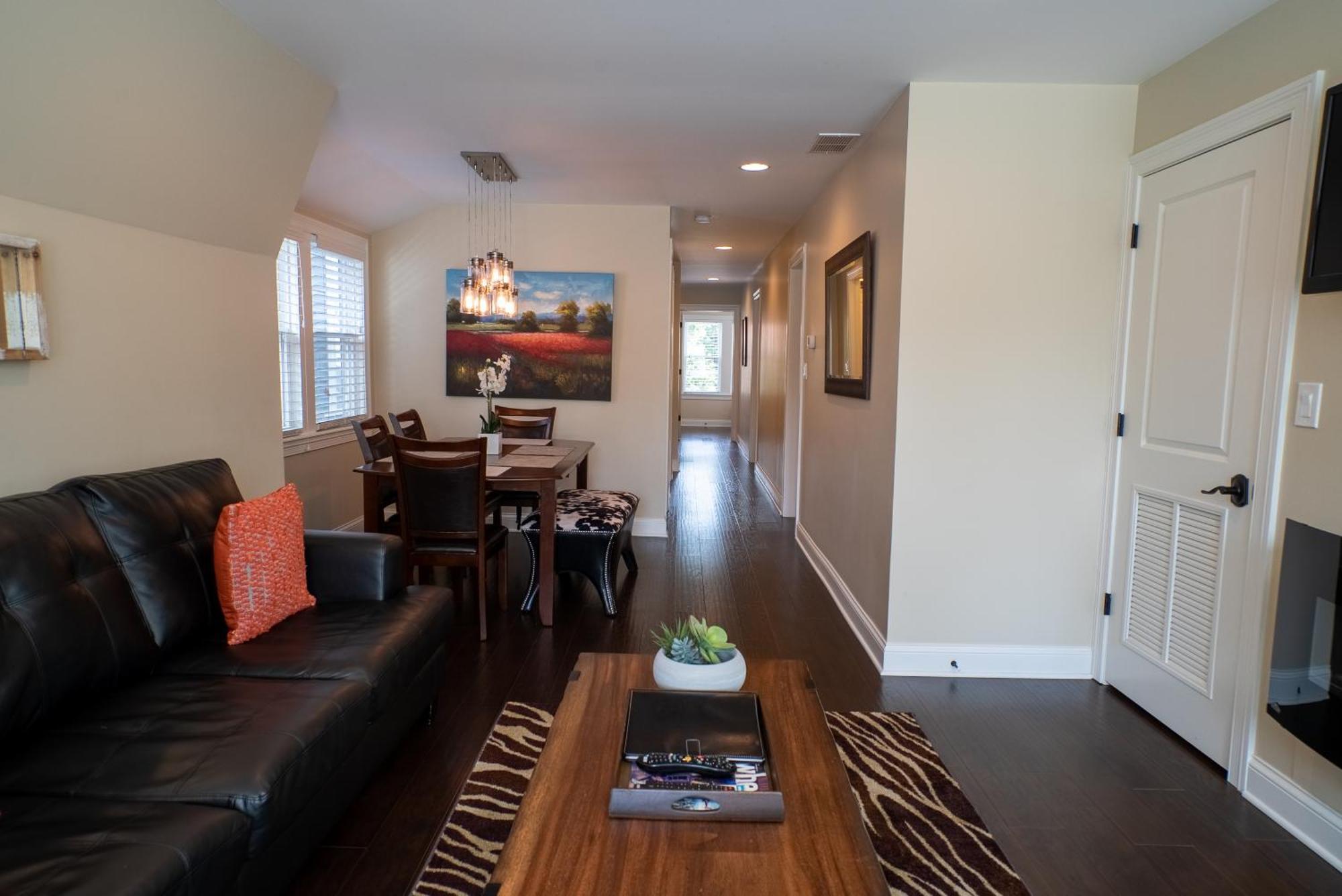 Roscoe Village Apartment