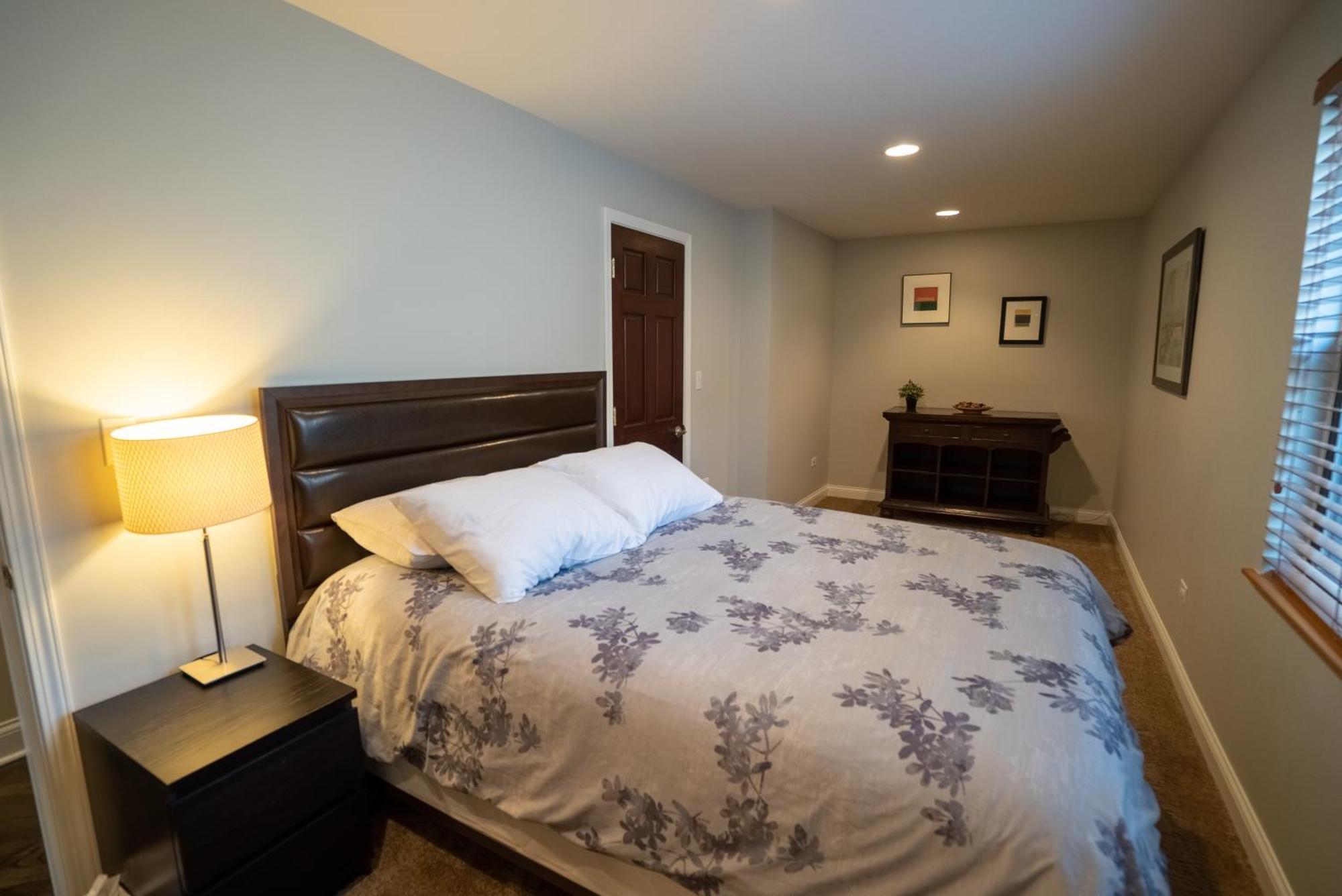 Apartment Roscoe Village Chicago