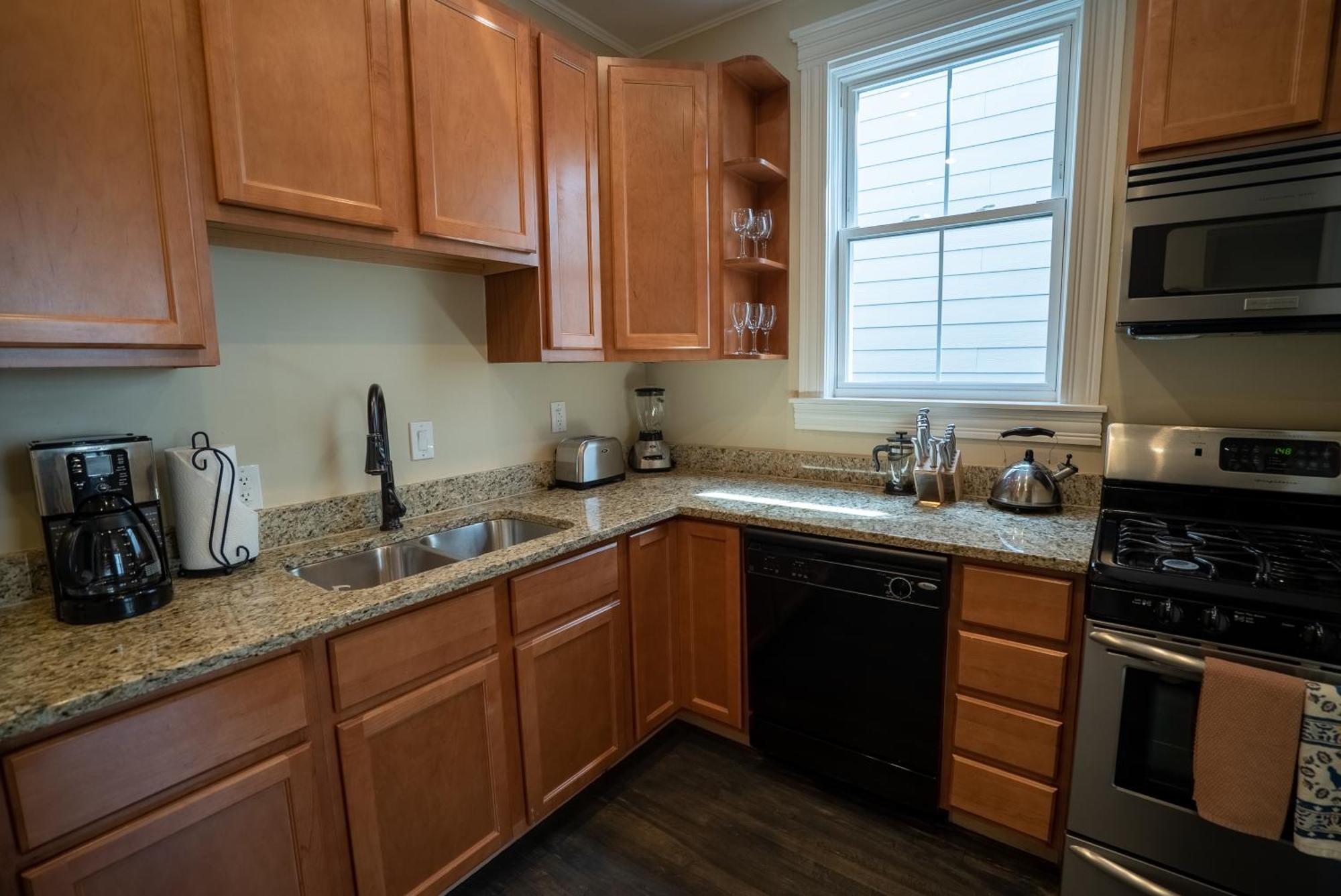 Roscoe Village Apartment