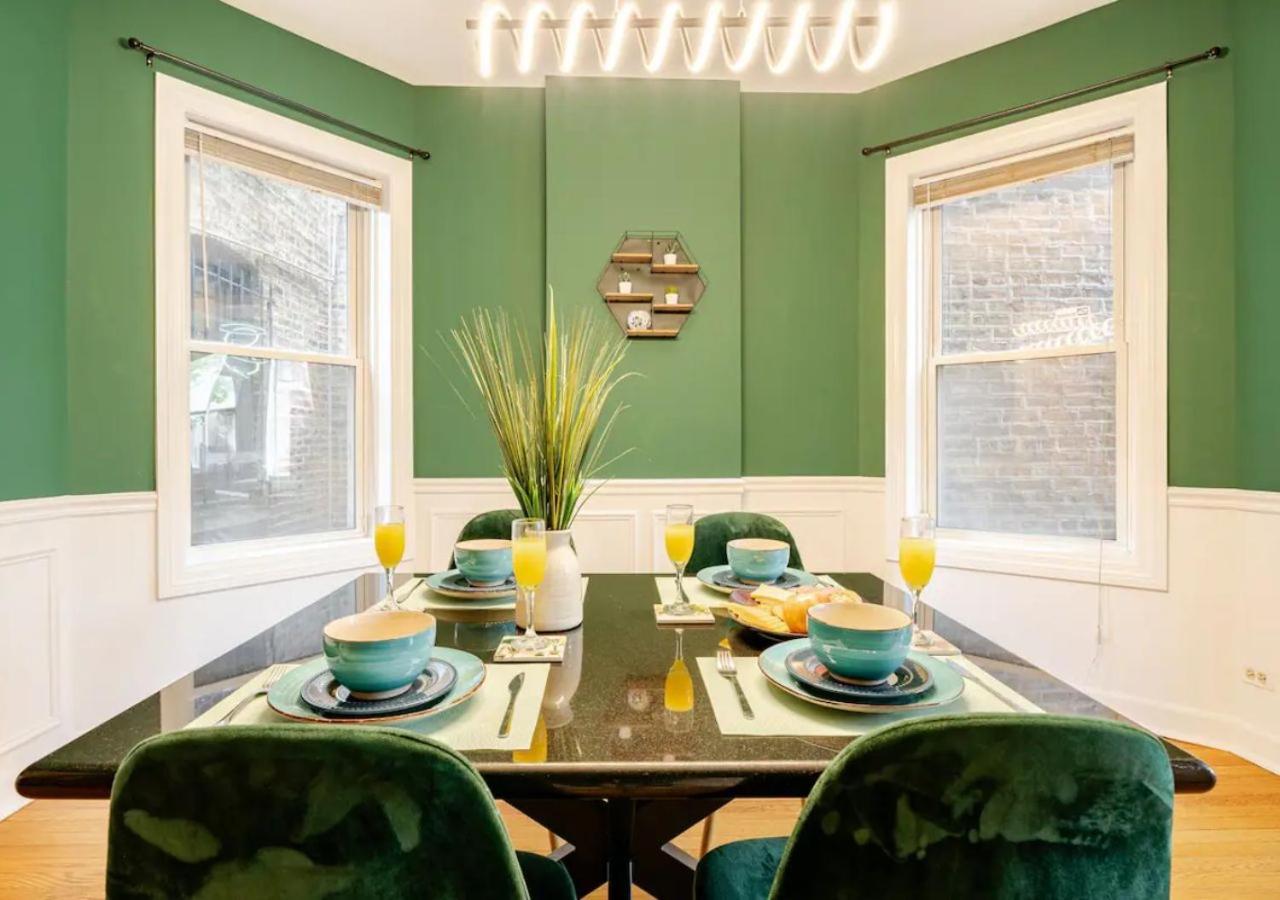 Apartment 2 Bed W/ Office, Free Parking, Near Wrigley