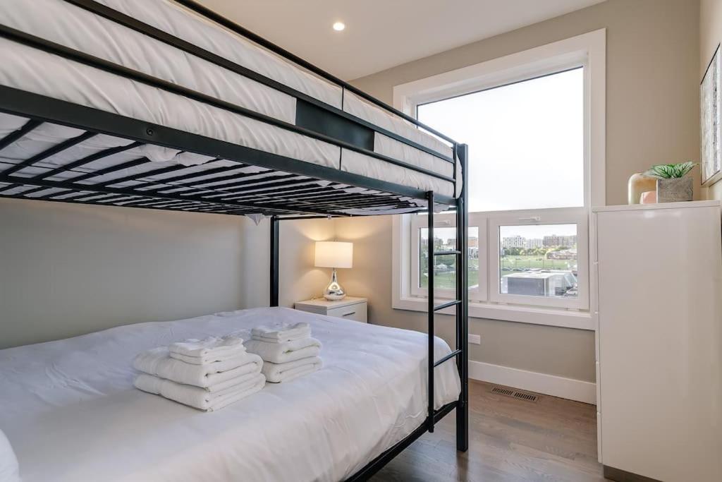 Breathtaking Chi Unit In River North With Rooftop Deck - Penthouse A - Sleeps 11