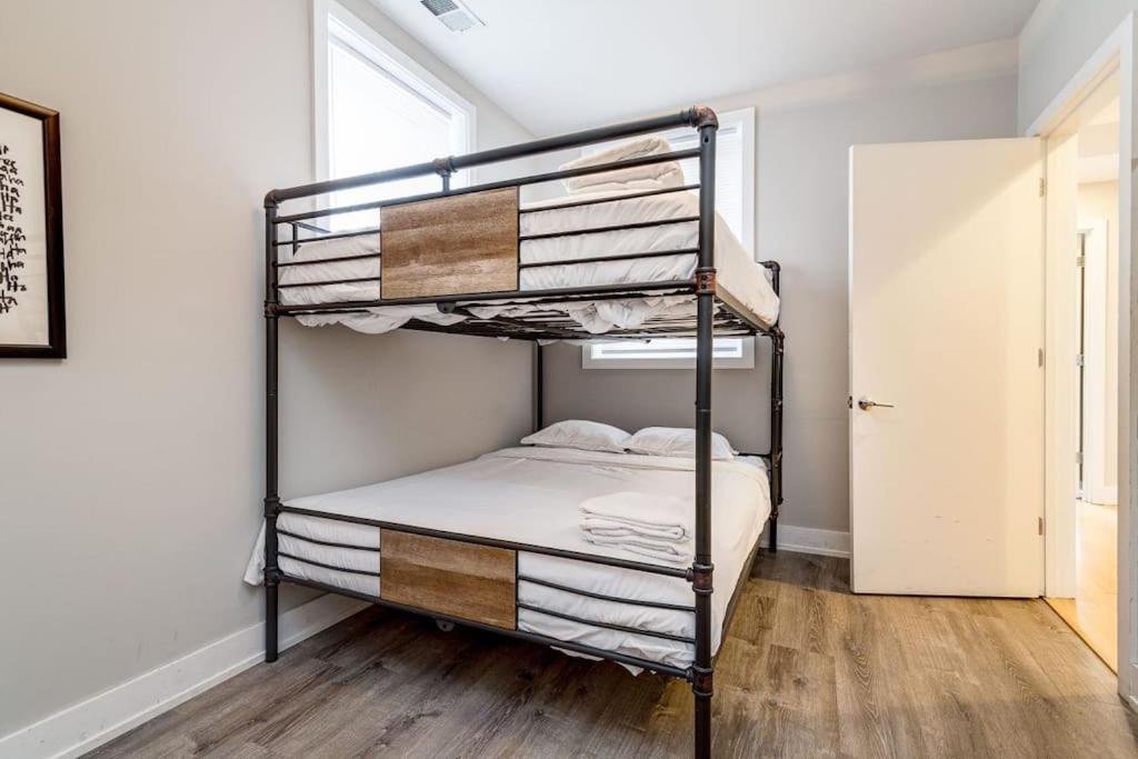 Cozy Beautiful Downtown Unit Chi In Prime River North Location Near Mag Mile - 1 *