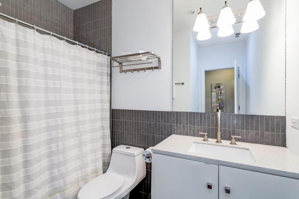 Cozy Beautiful Downtown Unit Chi In Prime River North Location Near Mag Mile - 1 Apartment