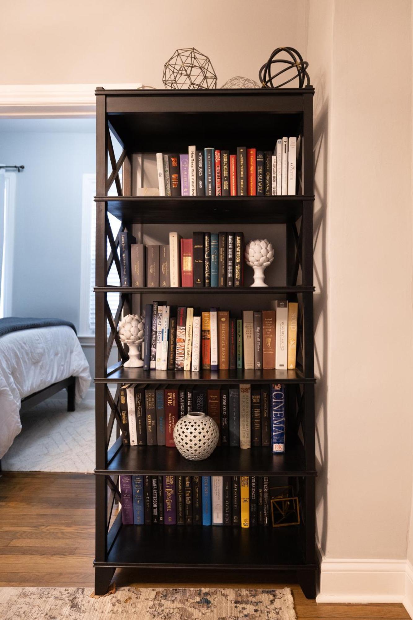 Red Robin - Wicker Park Apartment *