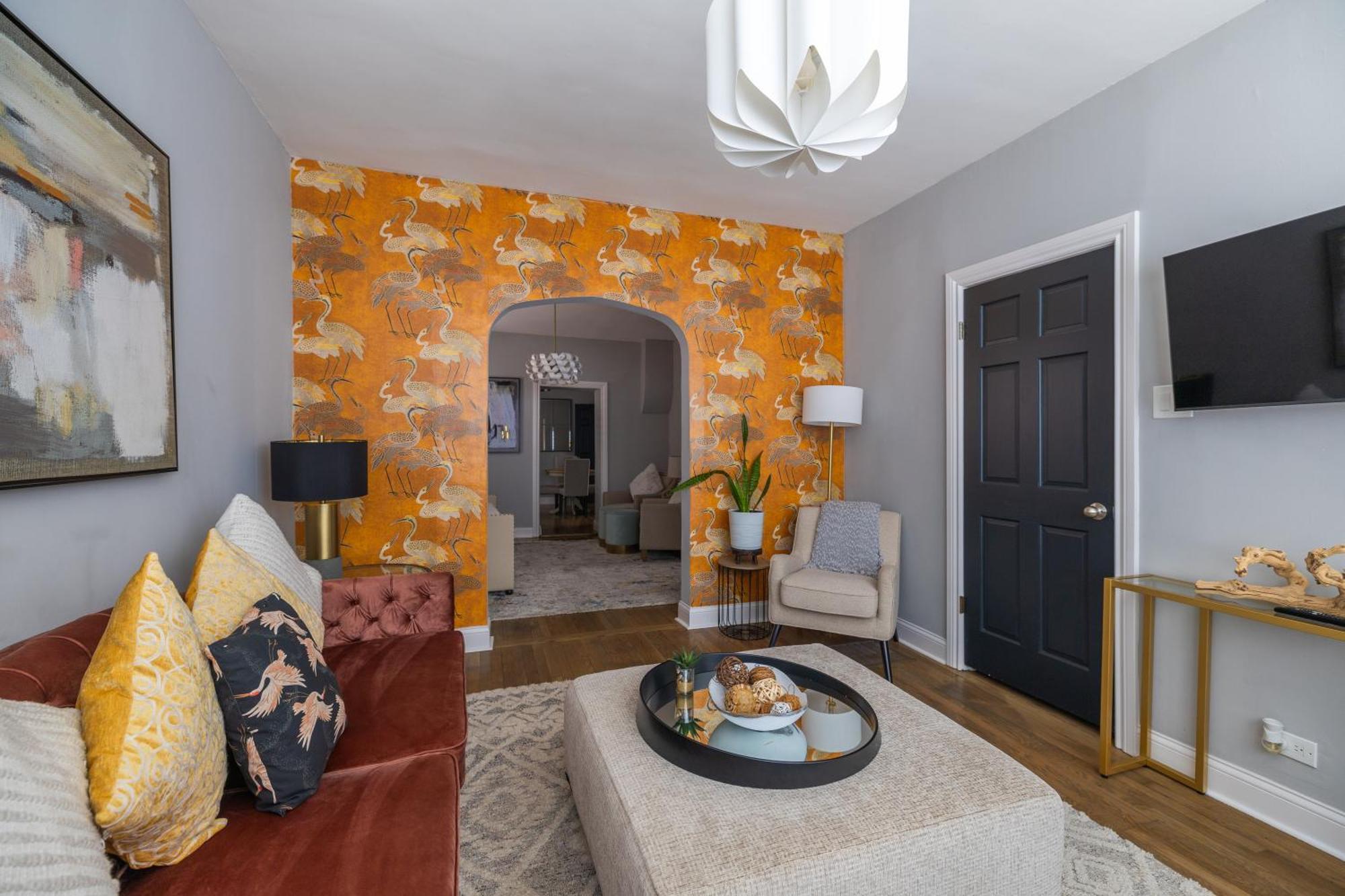 Red Robin - Wicker Park Apartment *