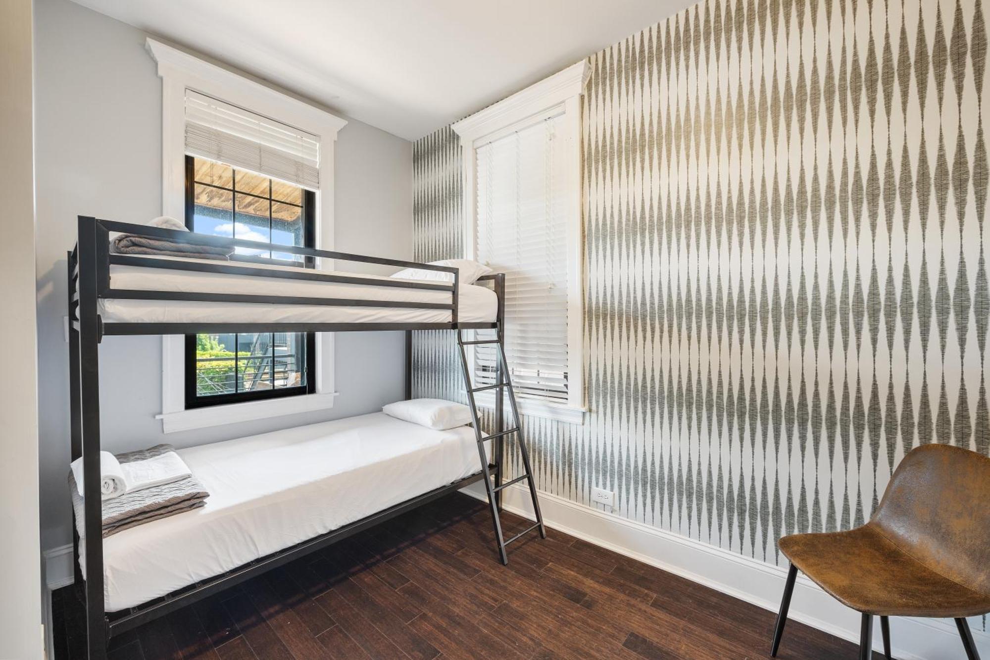 Apartment Wrigleyville Chicago