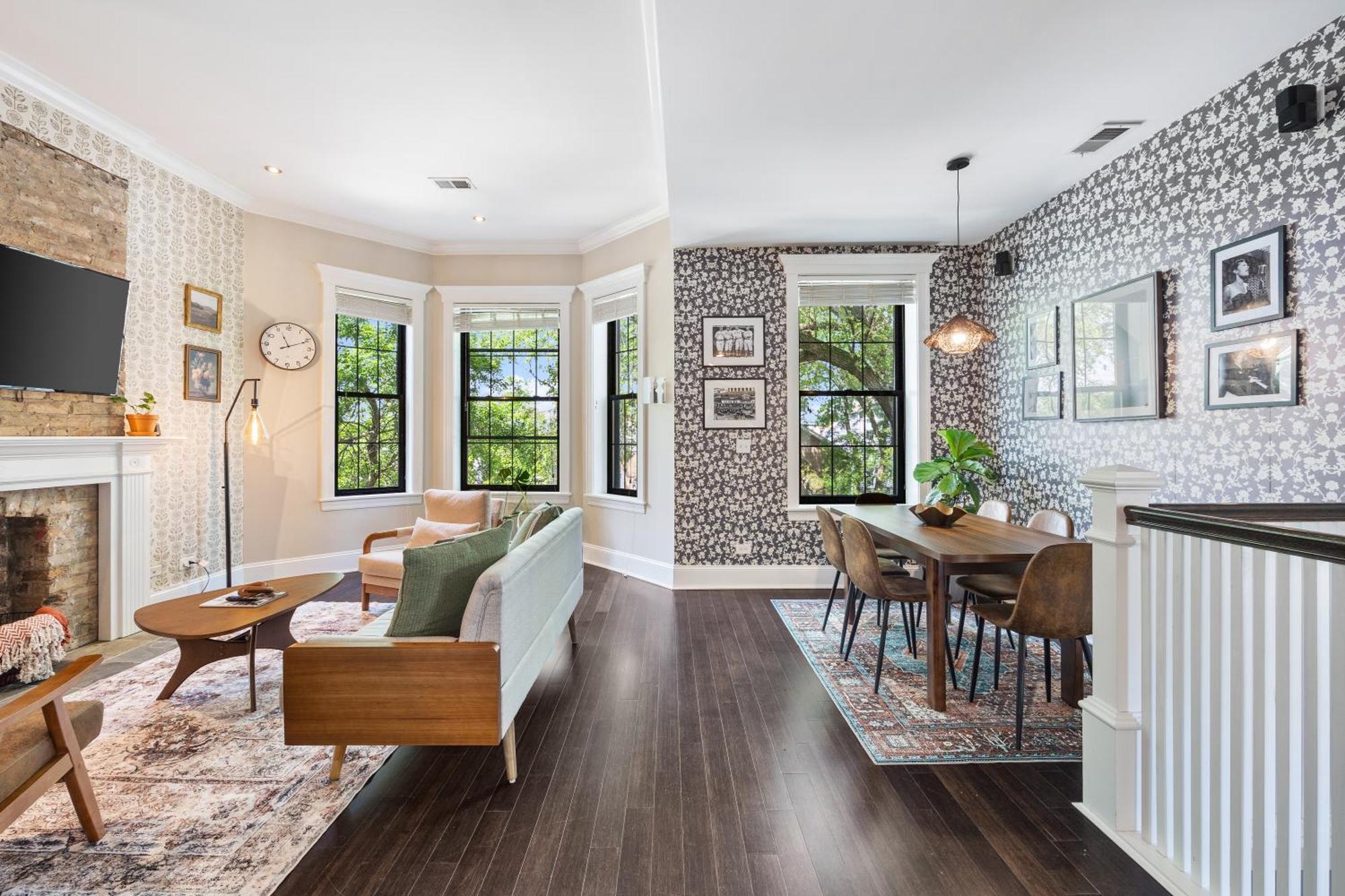 Wrigleyville Apartment