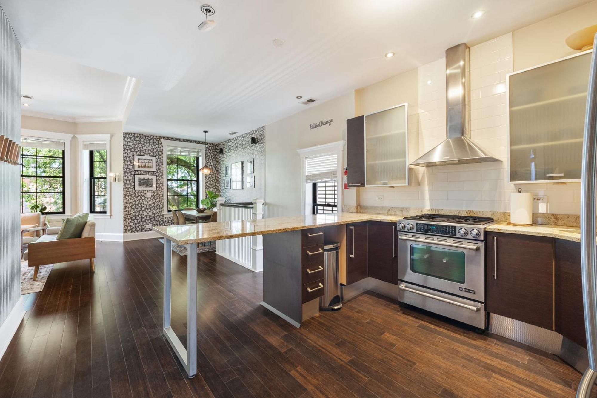 Apartment Wrigleyville