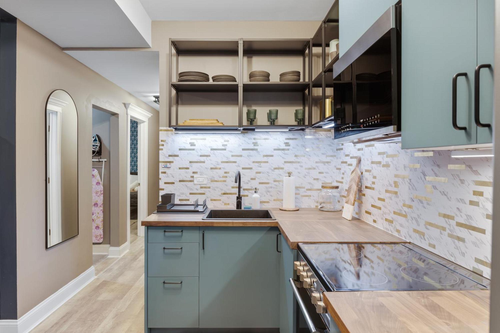 Apartment Wrigleyville *