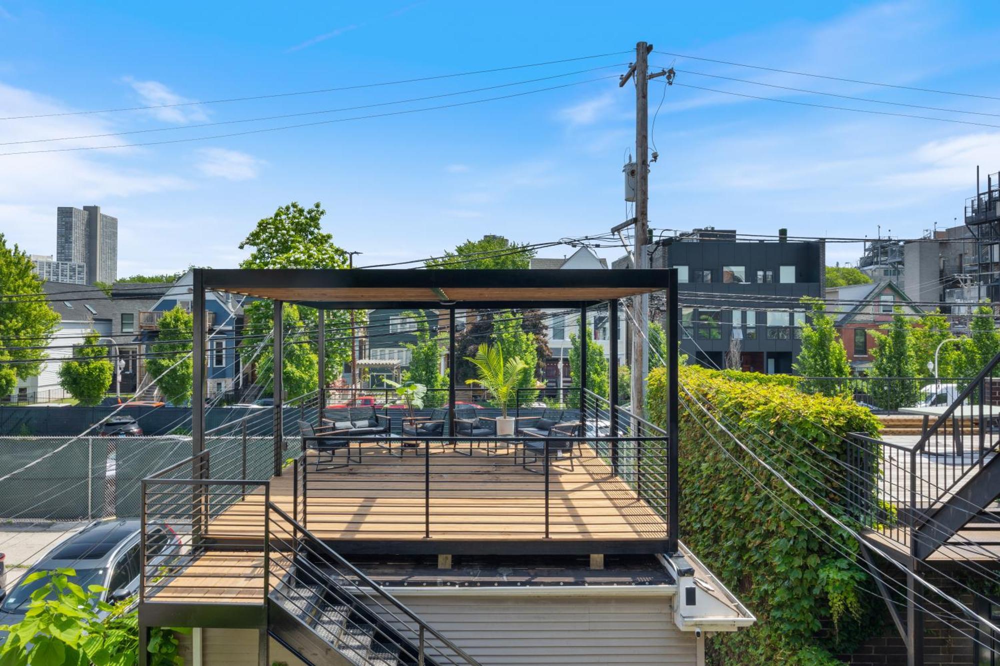 Apartment Wrigleyville Chicago