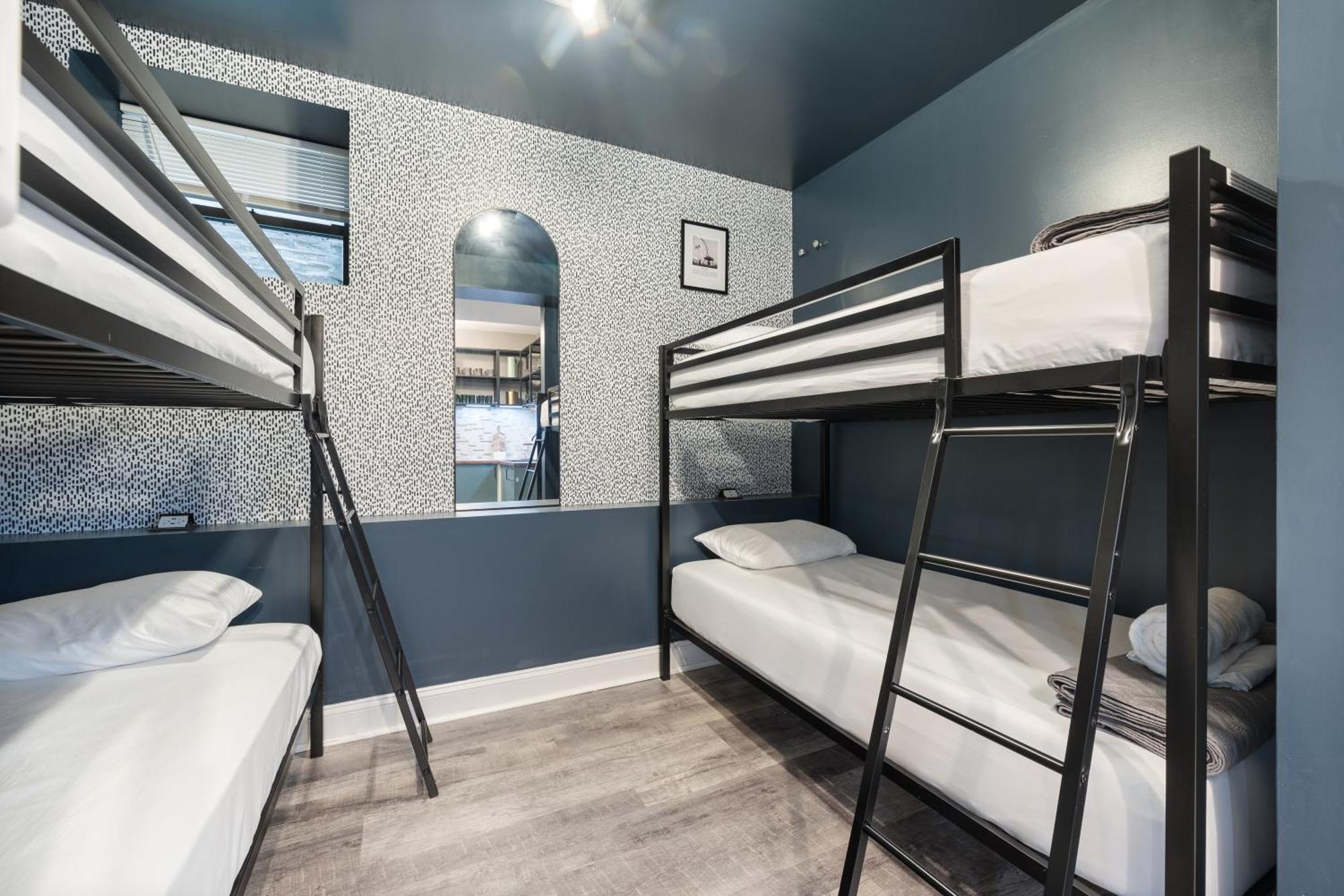 Apartment Wrigleyville