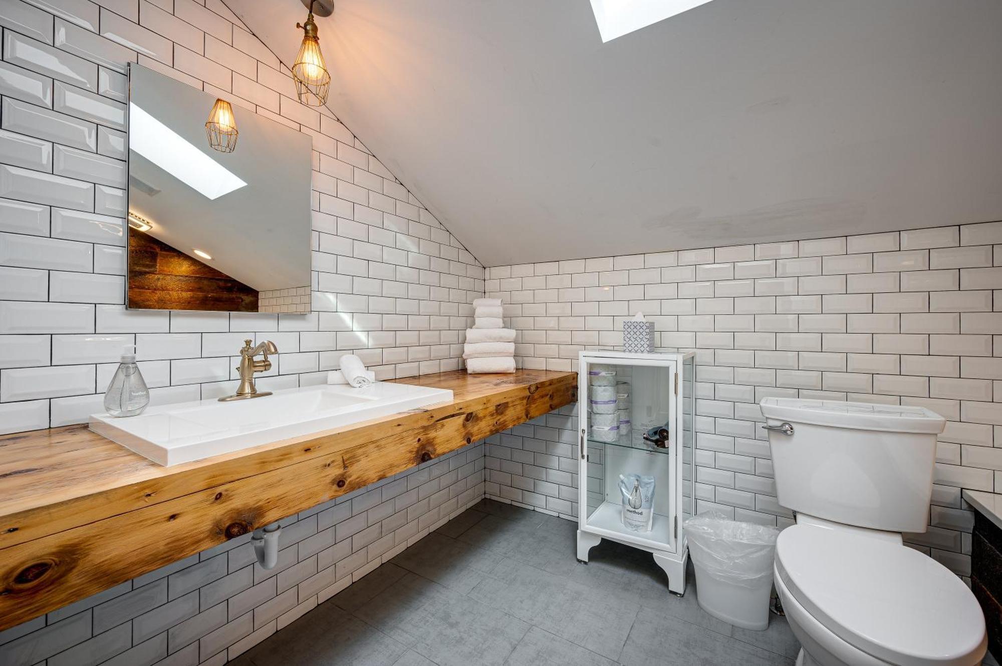 Floor In The Heart Of West Town! Perfect For Any Group And Pet Friendly! Apts Apartamento Chicago