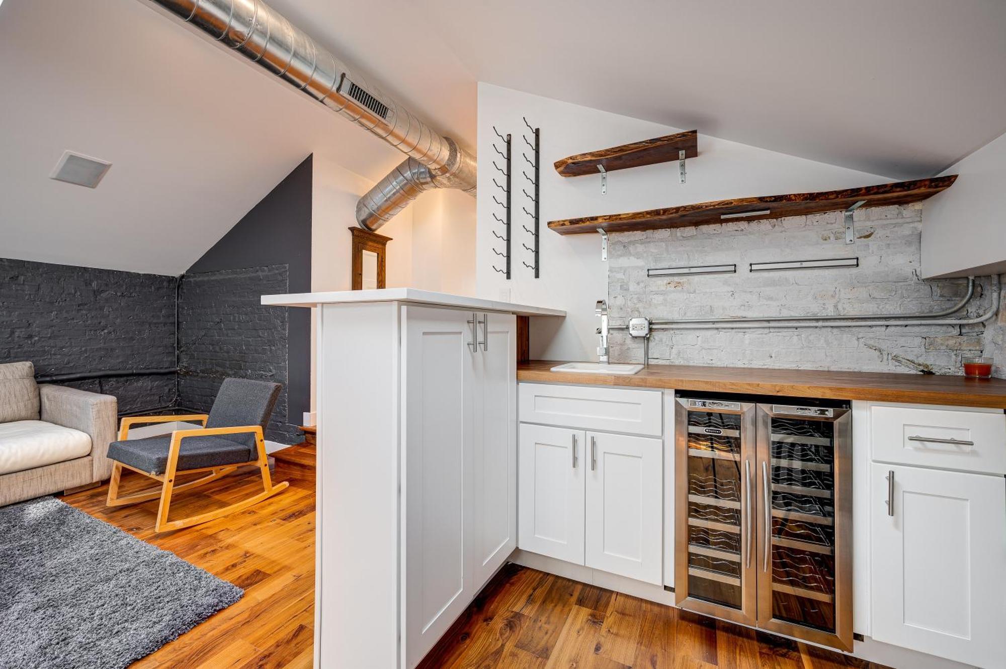Floor In The Heart Of West Town! Perfect For Any Group And Pet Friendly! Apts Apartamento *