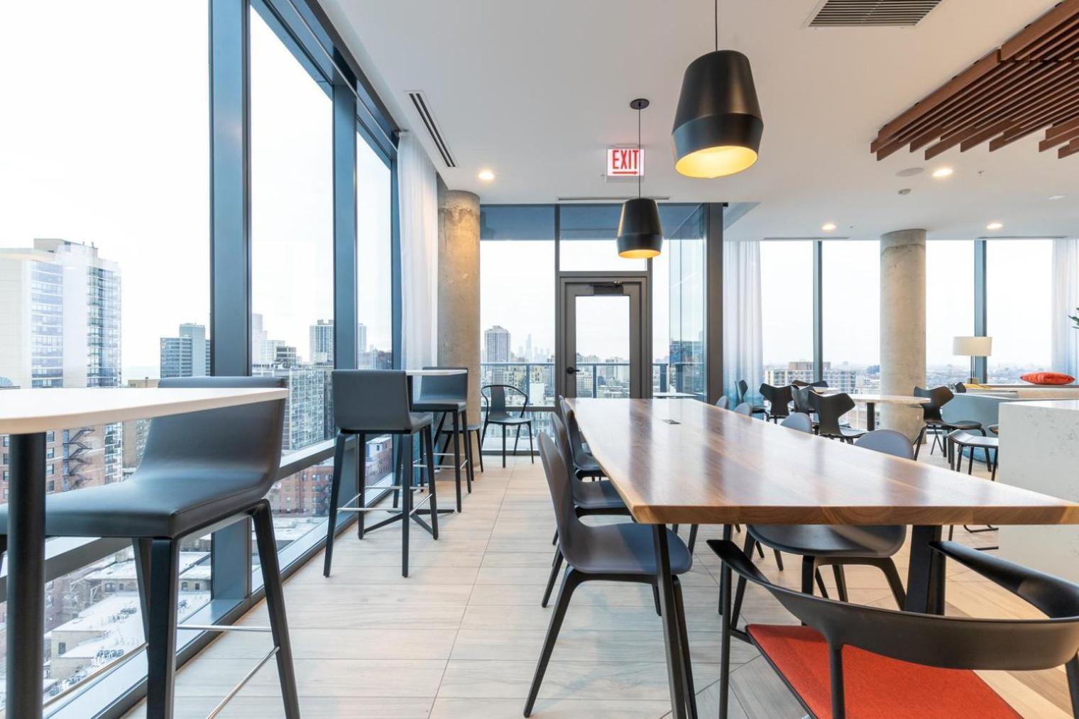Lakeview 1br W Wd Gym Nr Lakefront Trail Chi-203 Chicago