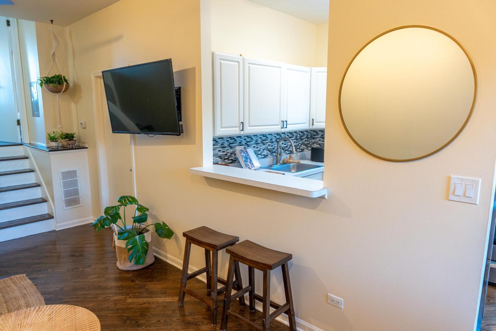 Bucktown Private Apartment Chicago