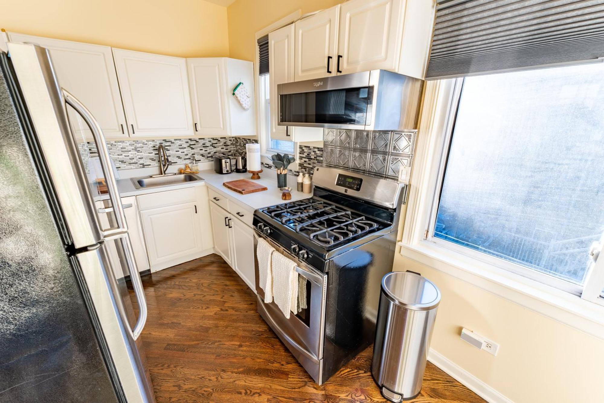 Bucktown Private Apartment