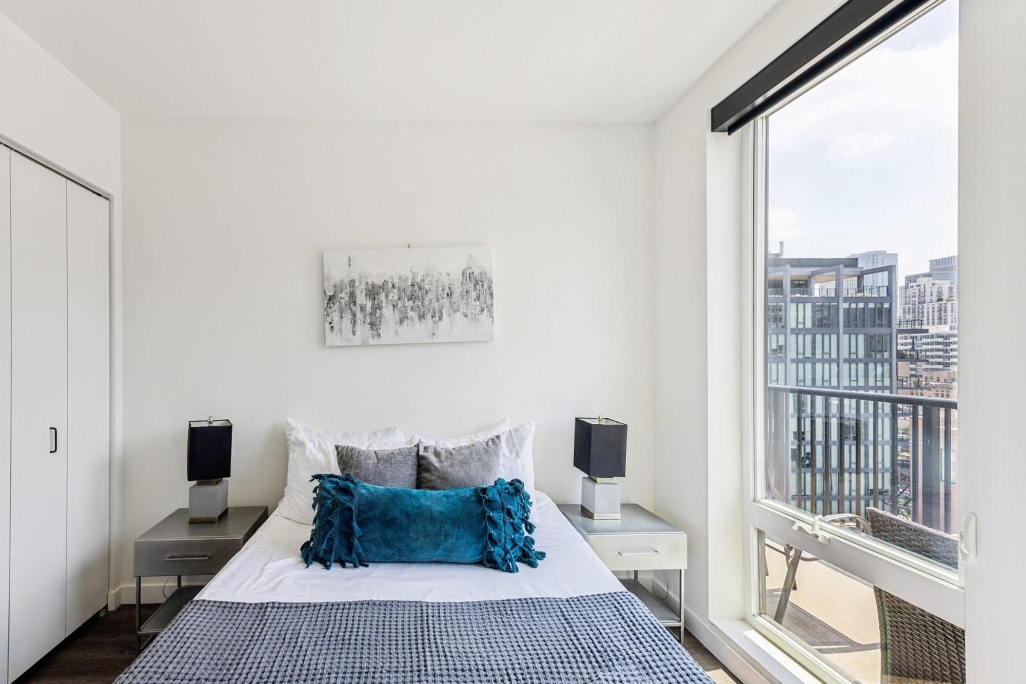 3br Luxury Modern Chicago