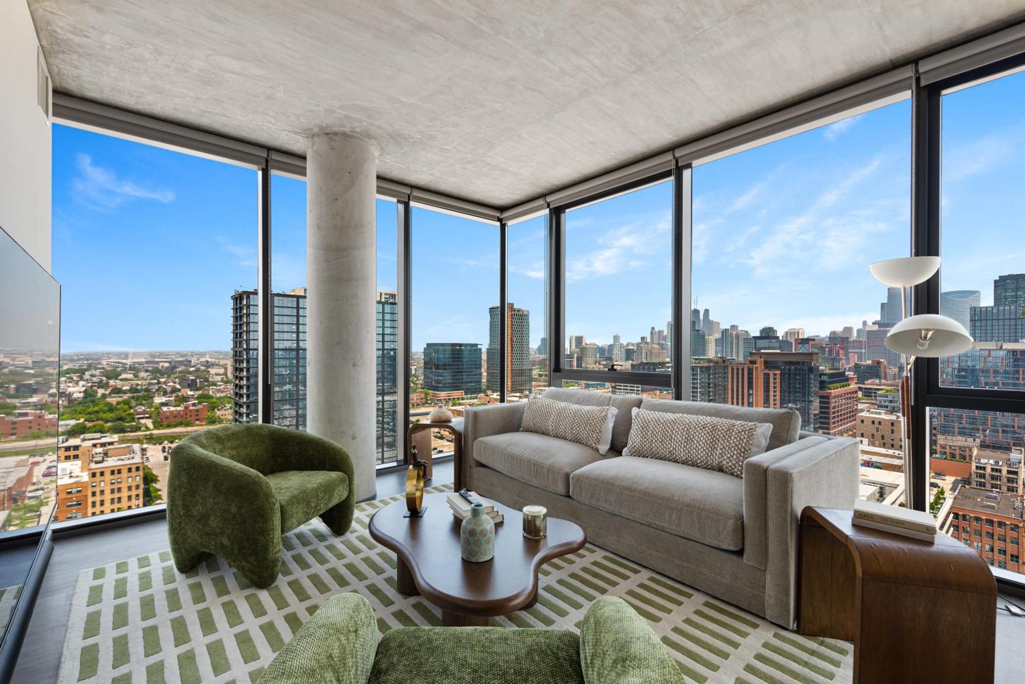 Fulbrix Bright Designer With West Loop Views Chicago