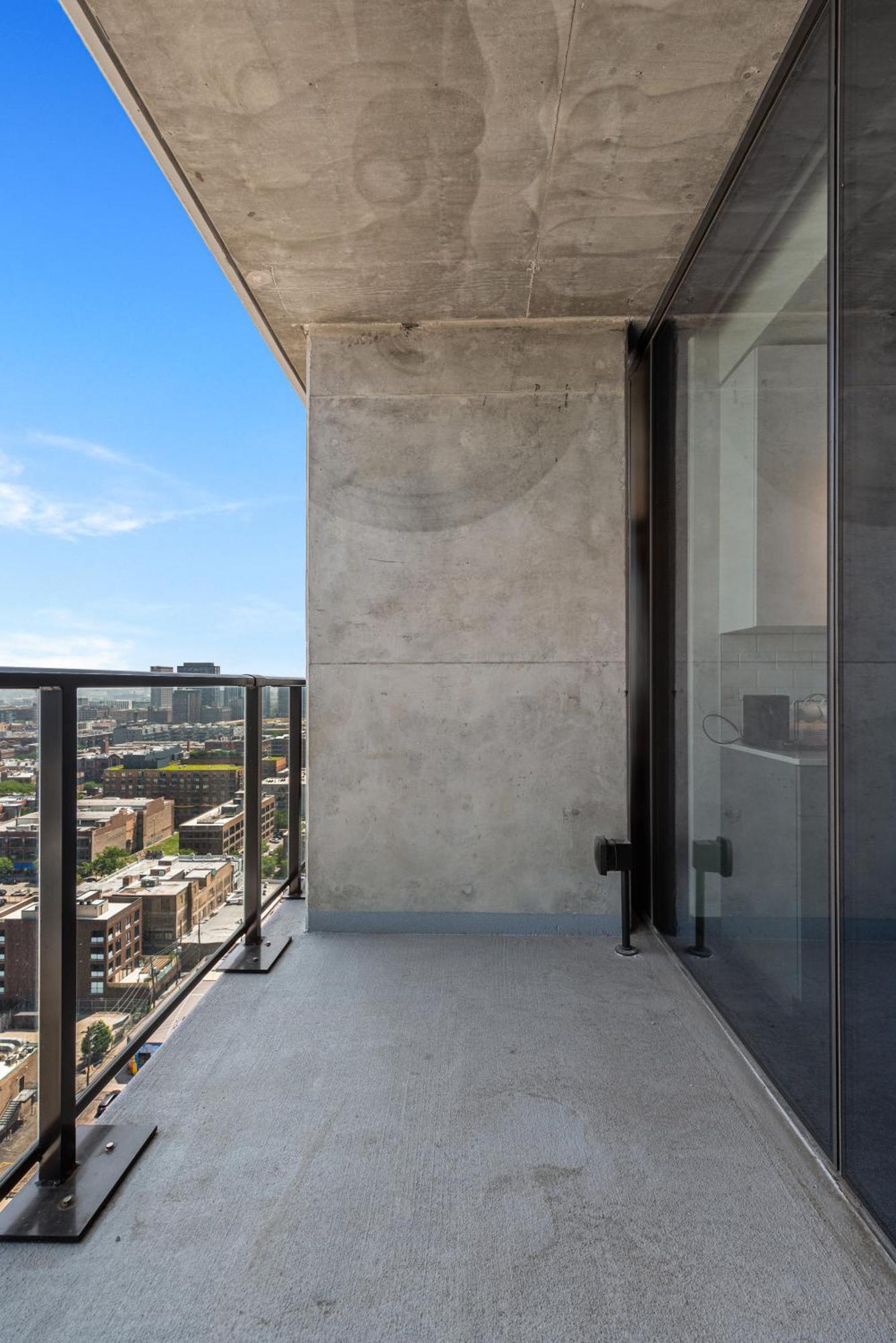 Apartment Fulbrix Bright Designer With West Loop Views *