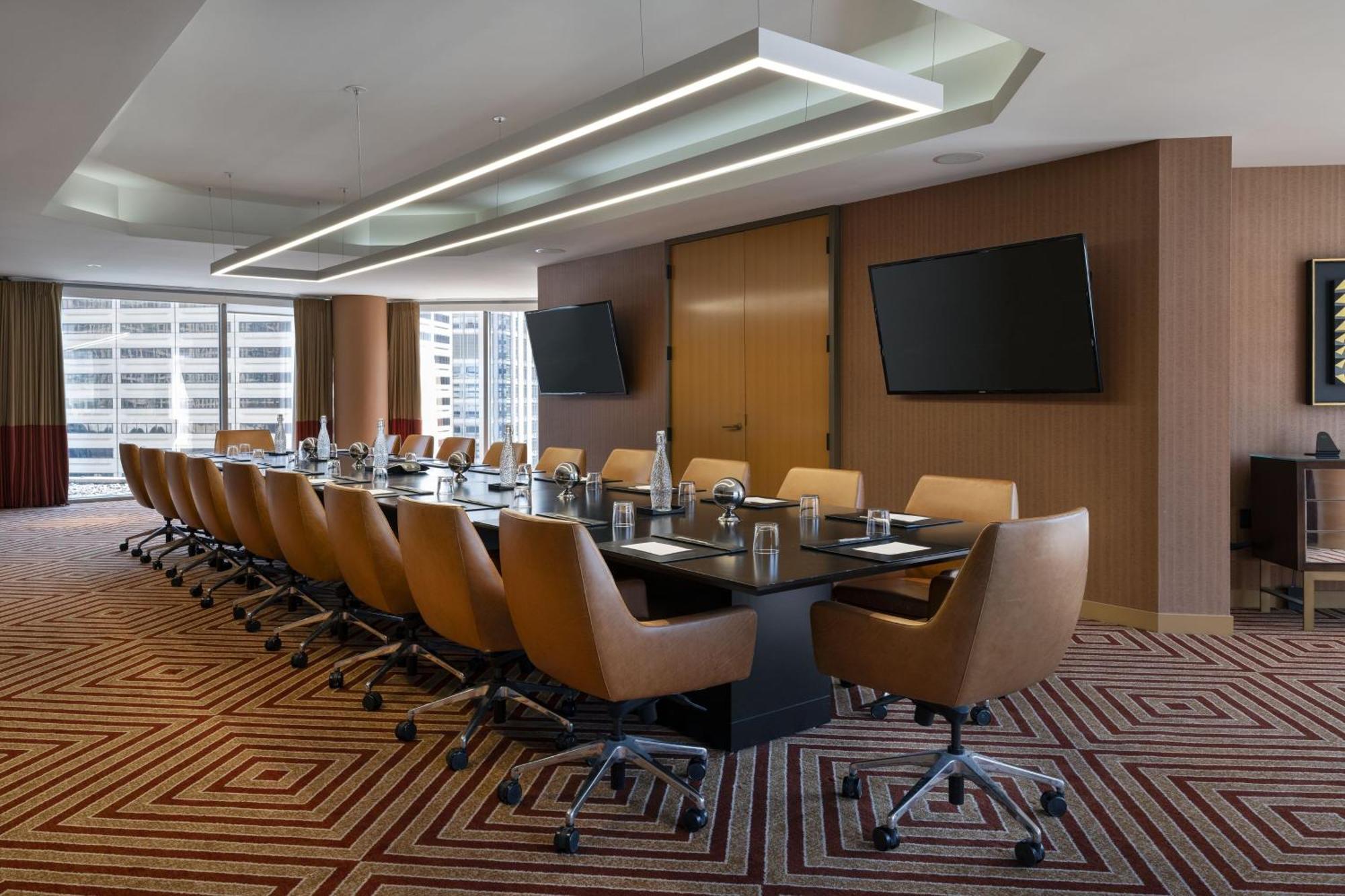 By Marriott Downtown Magnificent Mile Hotel Chicago