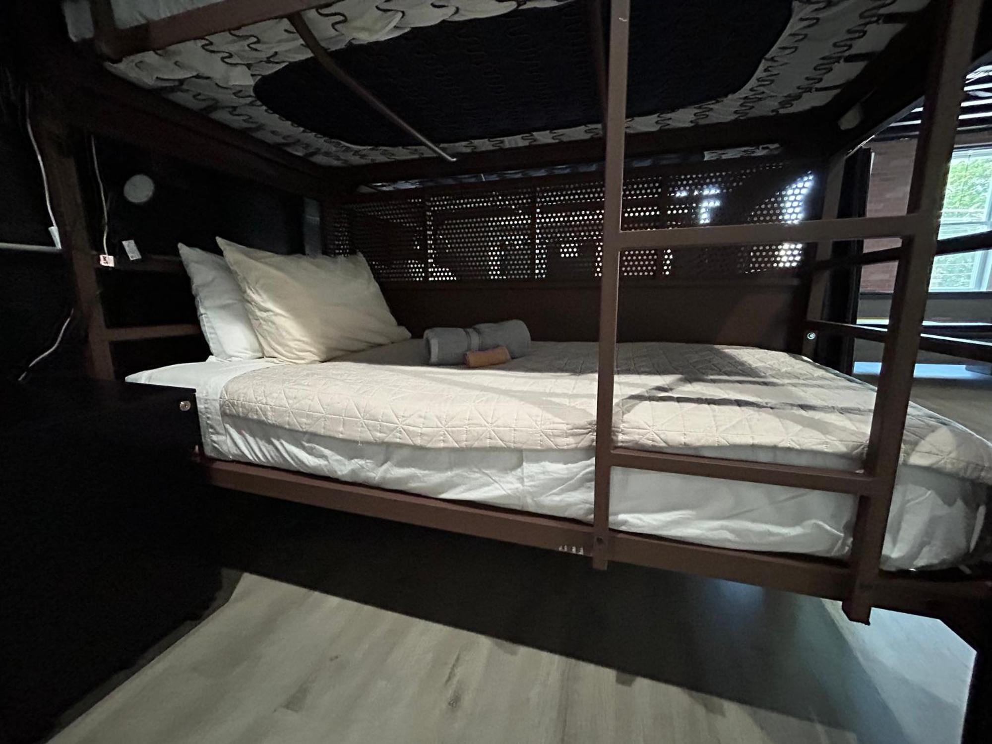 424 Albergue Chicago