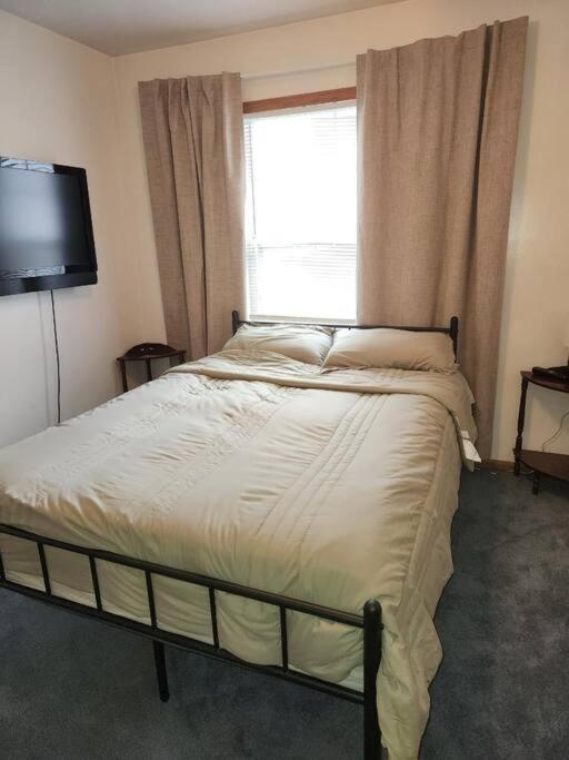 Apartment Retro 2 Bedroom 6 Mins To United Center With Parking Chicago