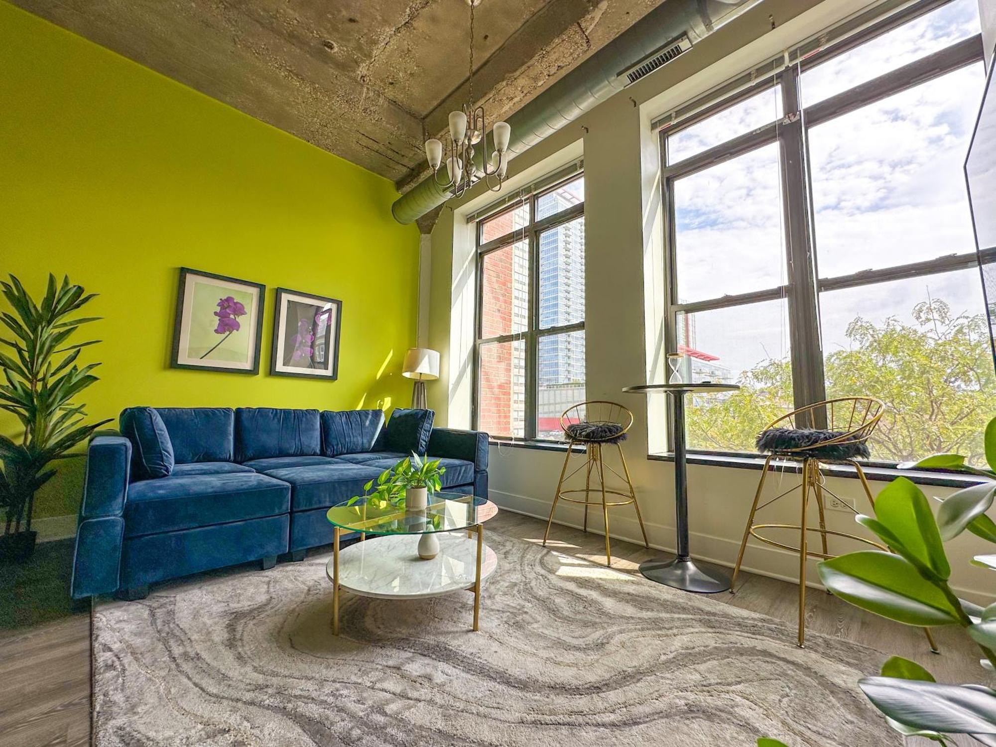 Apartment Group-friendly 2br With Optional Parking And Gym Access Near Mccormick Place And Soldier Field Chicago