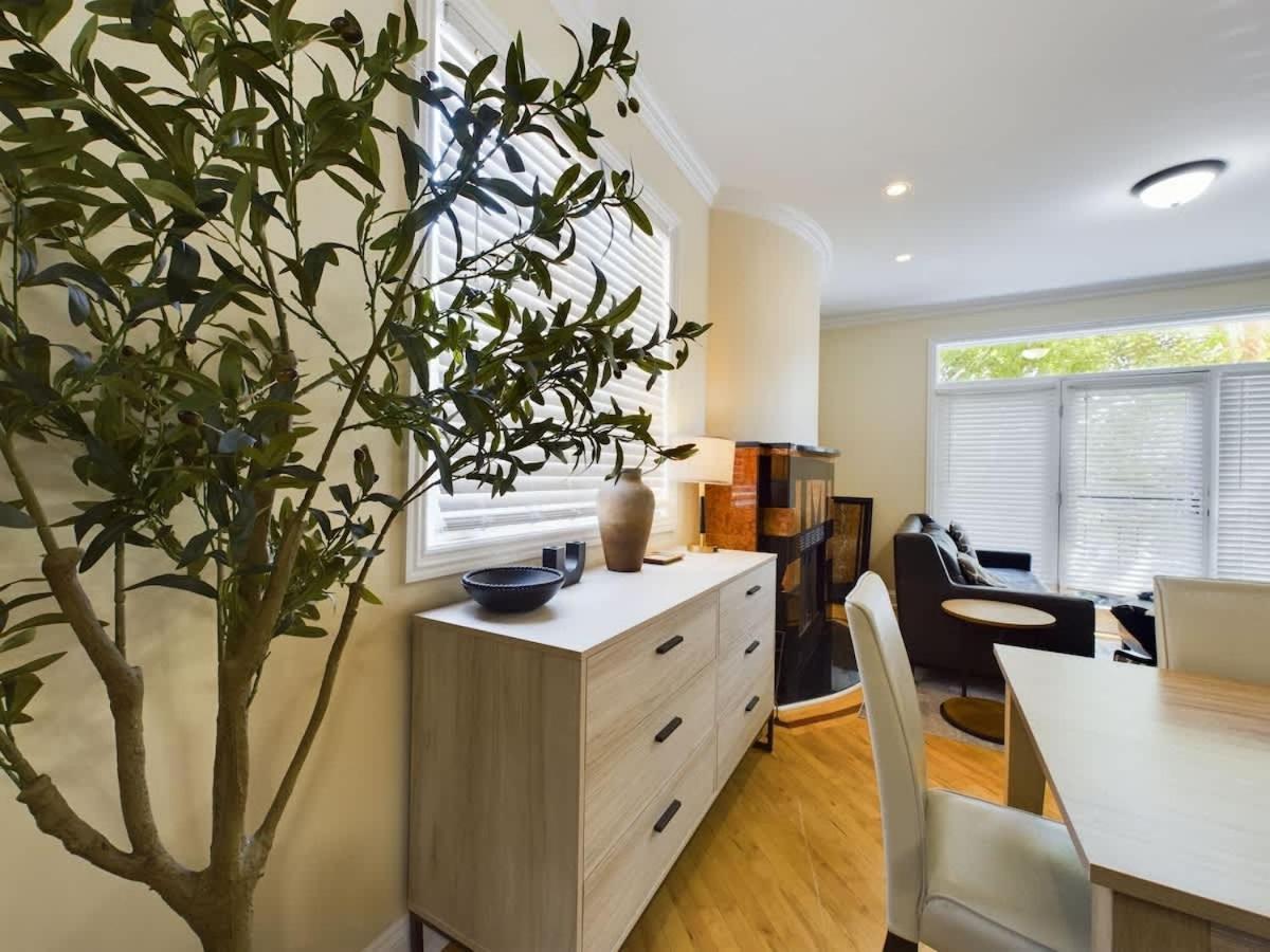 Luxe 4br With Hot Tub & Game Holiday home Chicago