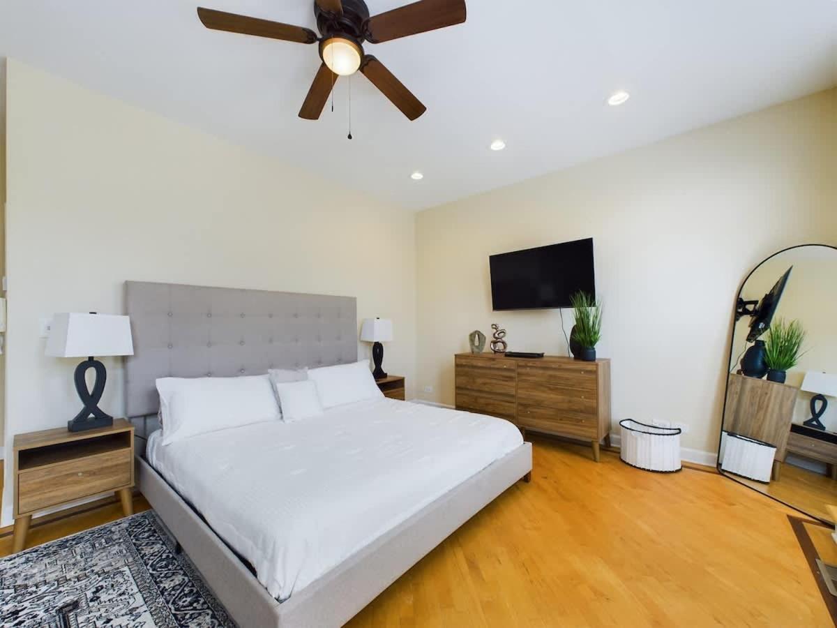 Luxe 4br With Hot Tub & Game Chicago