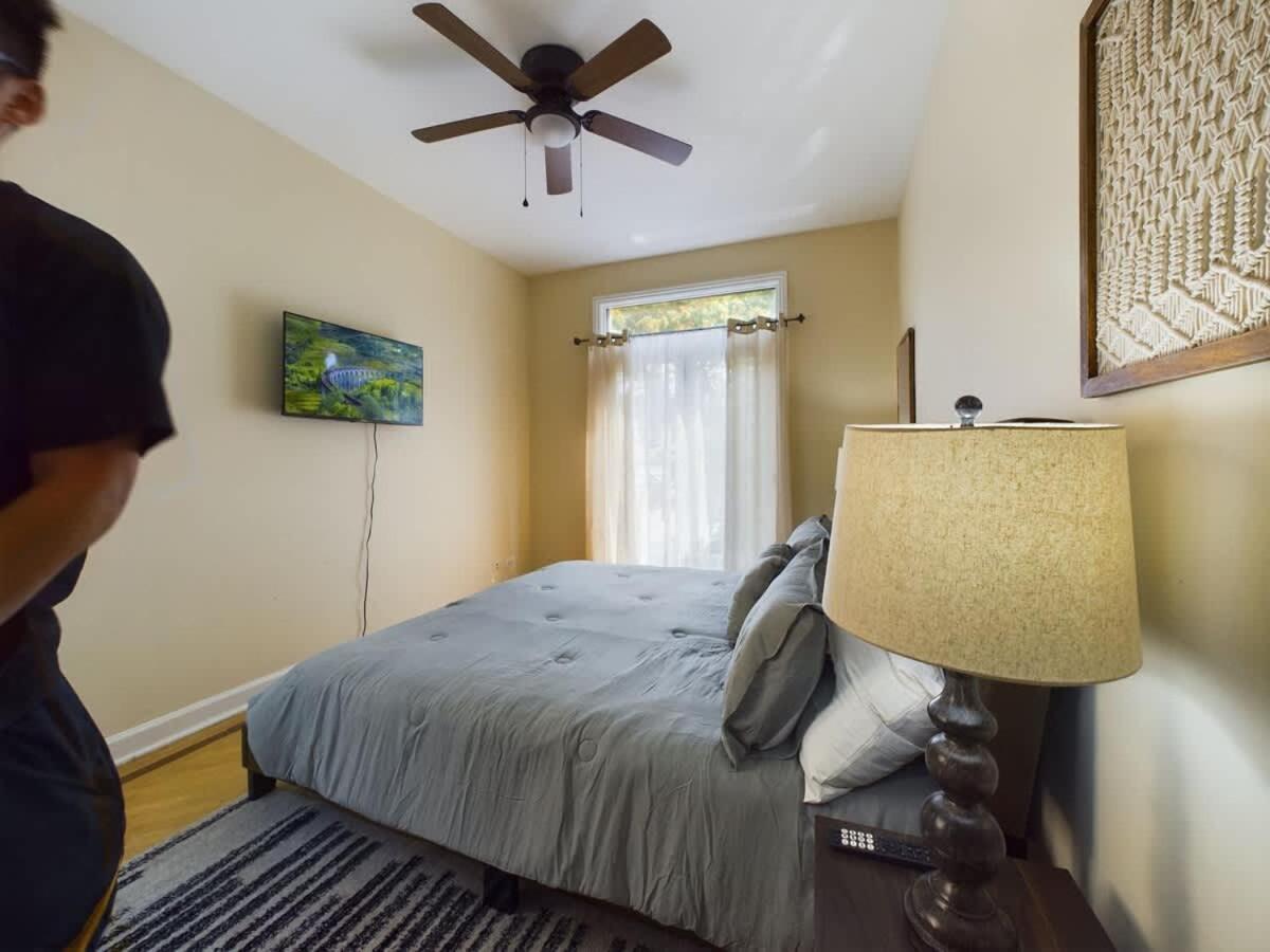 Luxe 4br With Hot Tub & Game * Chicago