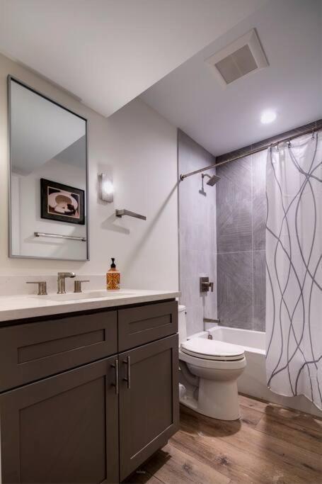 Apartment Stylish 2br Stunner In Unbeatable Location Chicago