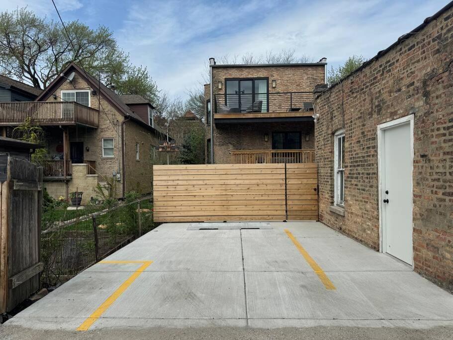 Stylish 2br Stunner In Unbeatable Location * Chicago