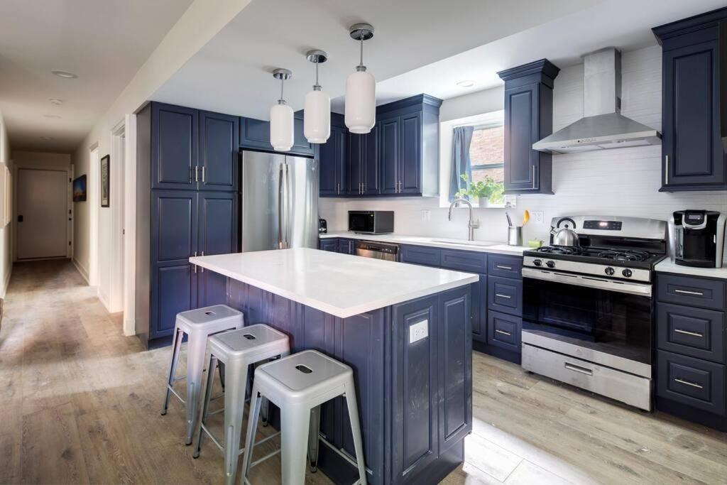 Apartment Stylish 2br Stunner In Unbeatable Location