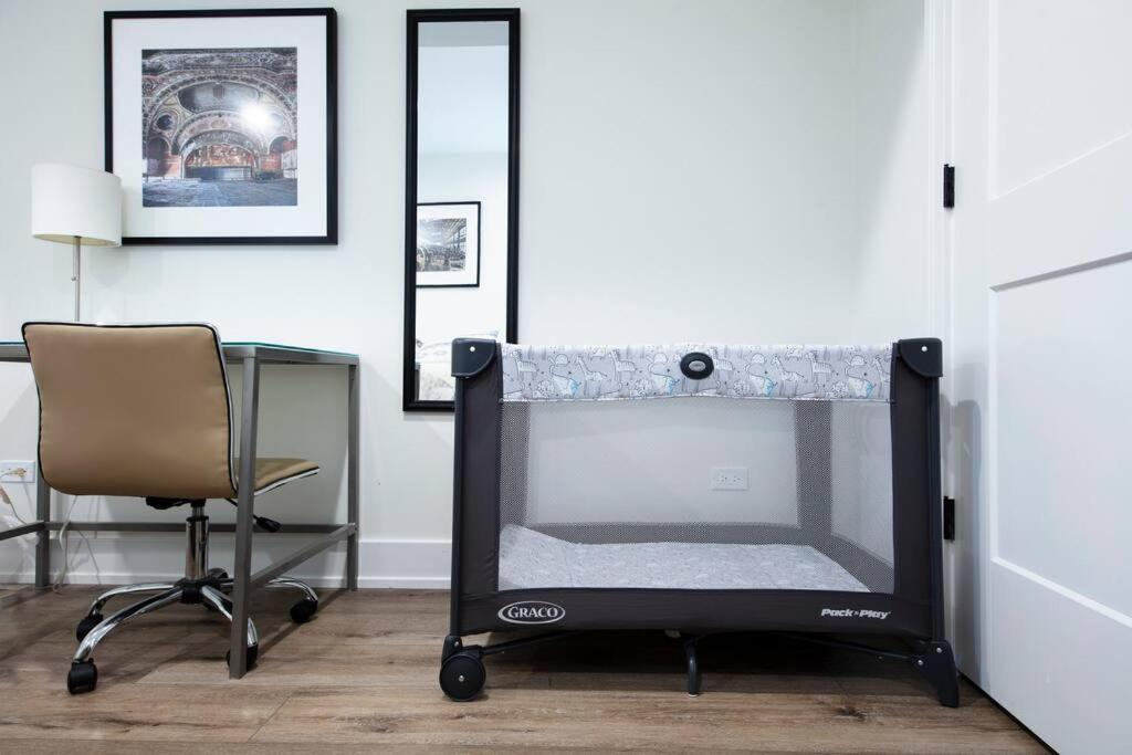 Stylish 2br Stunner In Unbeatable Location Chicago