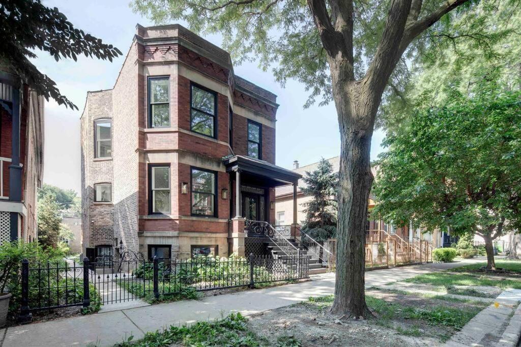 Apartment Stylish 2br Stunner In Unbeatable Location