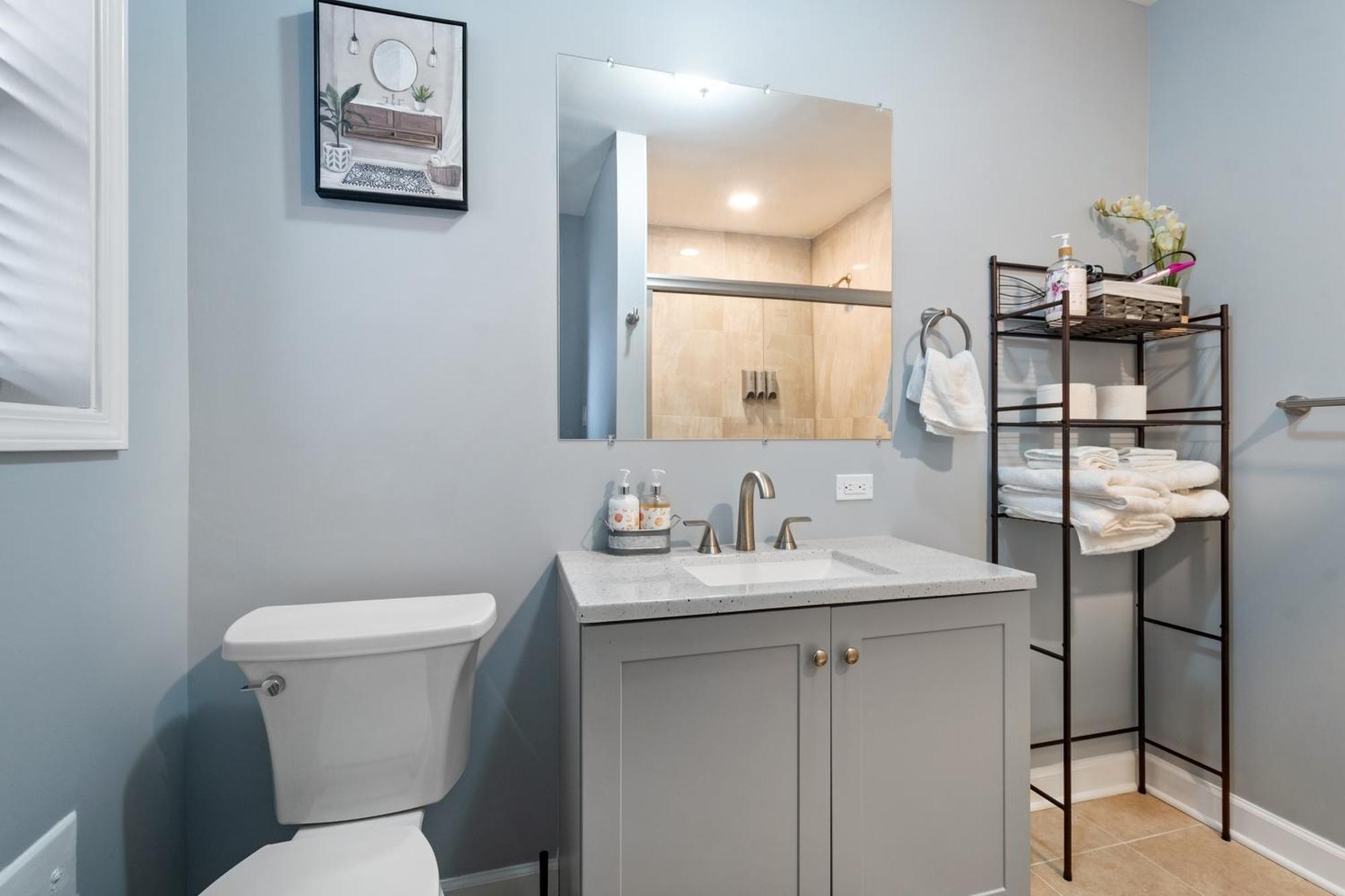 Apartamento Chic & Spacious 3-bedroom Condo-just 10 Minutes From Downtown Chicago