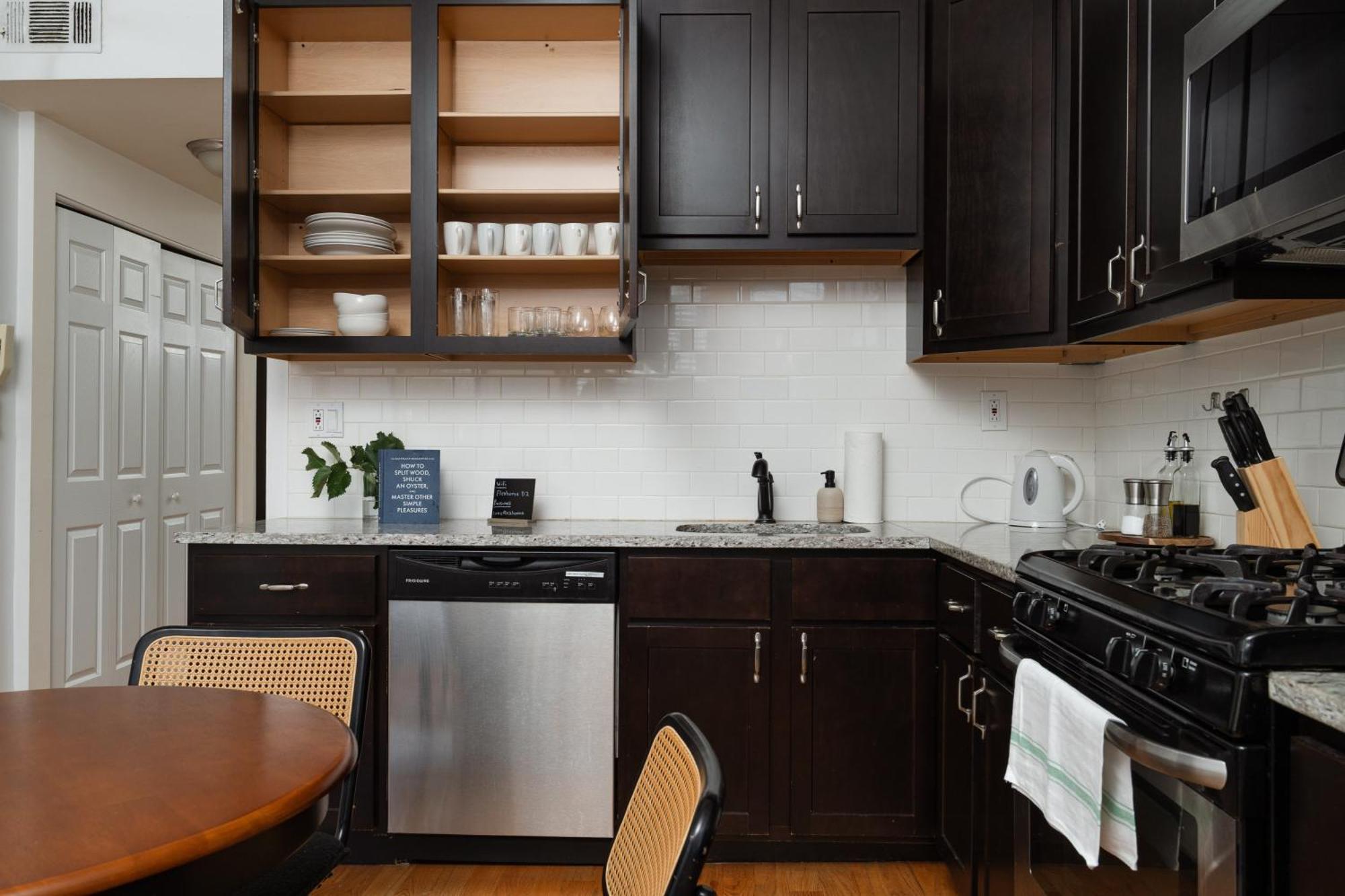 Apartamento Ukrainian Village 2br Modern D2 *