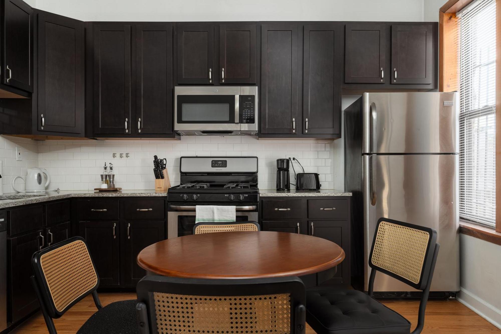 Ukrainian Village 2br Modern D2 Chicago