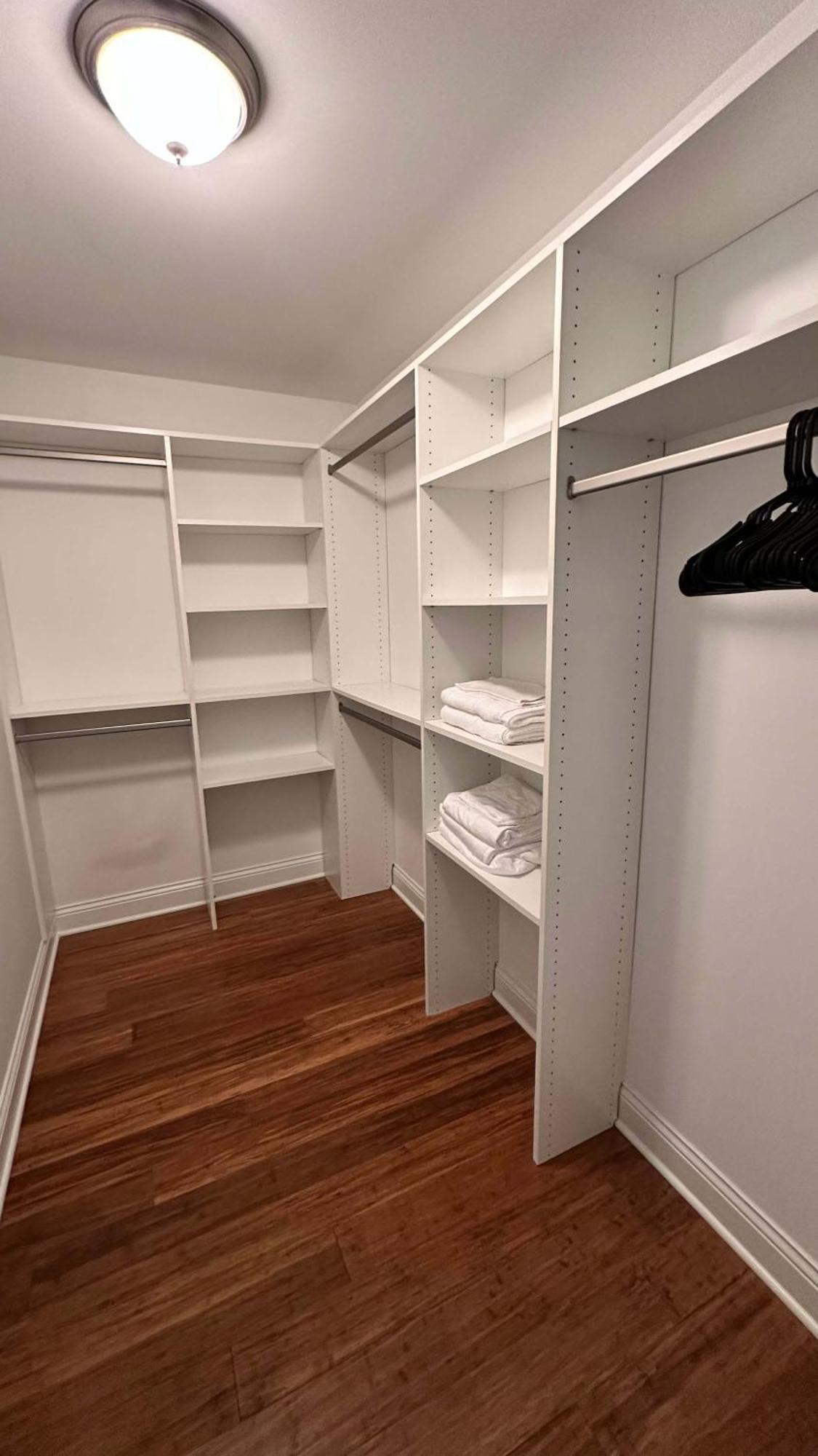 Cozy 1 Bedroom 1 Parking Sleeps 4 Chicago