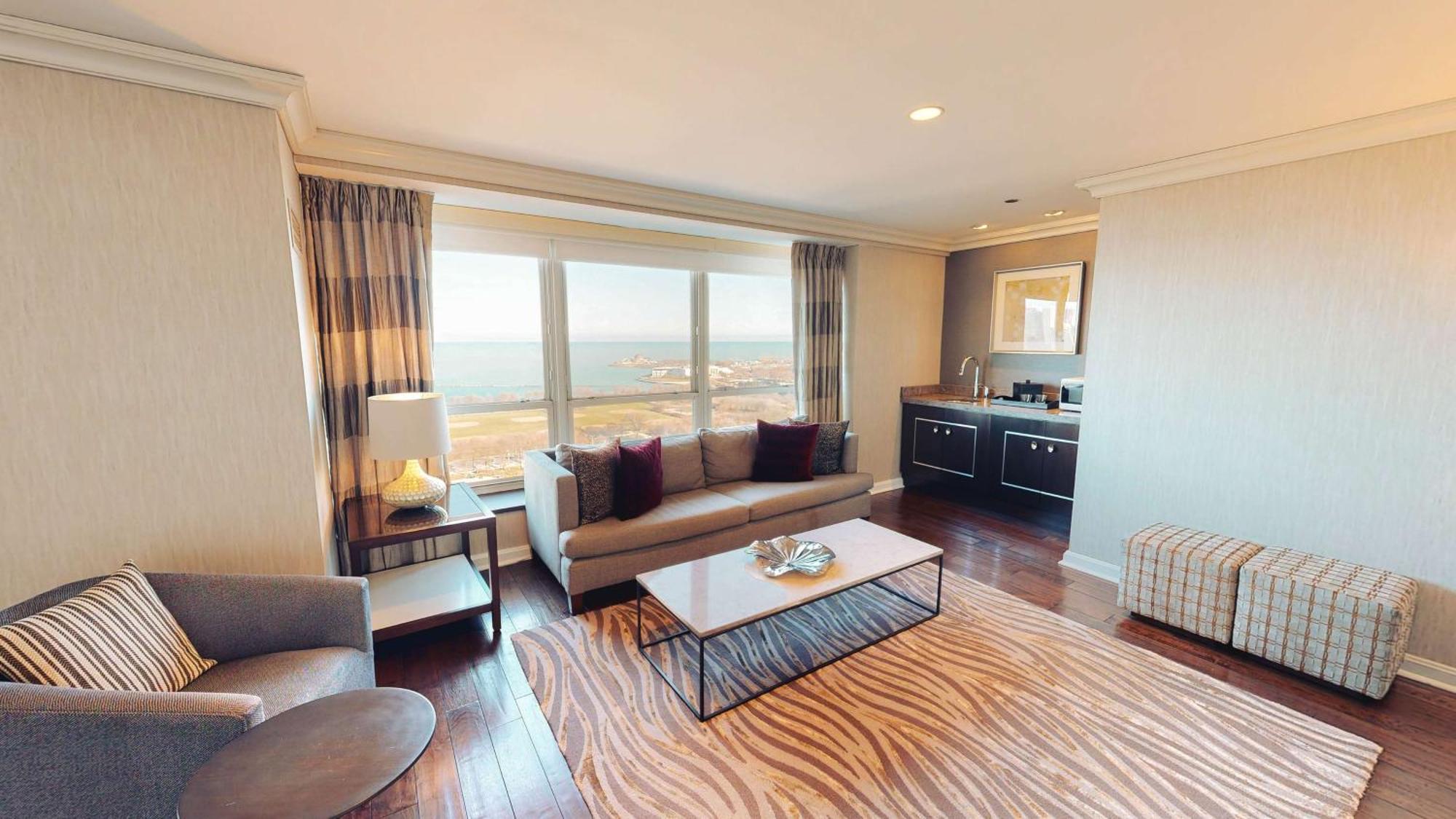 Hilton Hotel 3*
