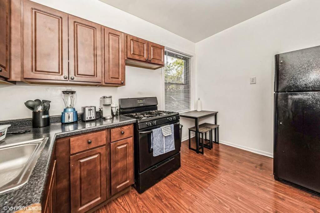 Appartement 2 Bedroom Near Downtown And The Lakefront *