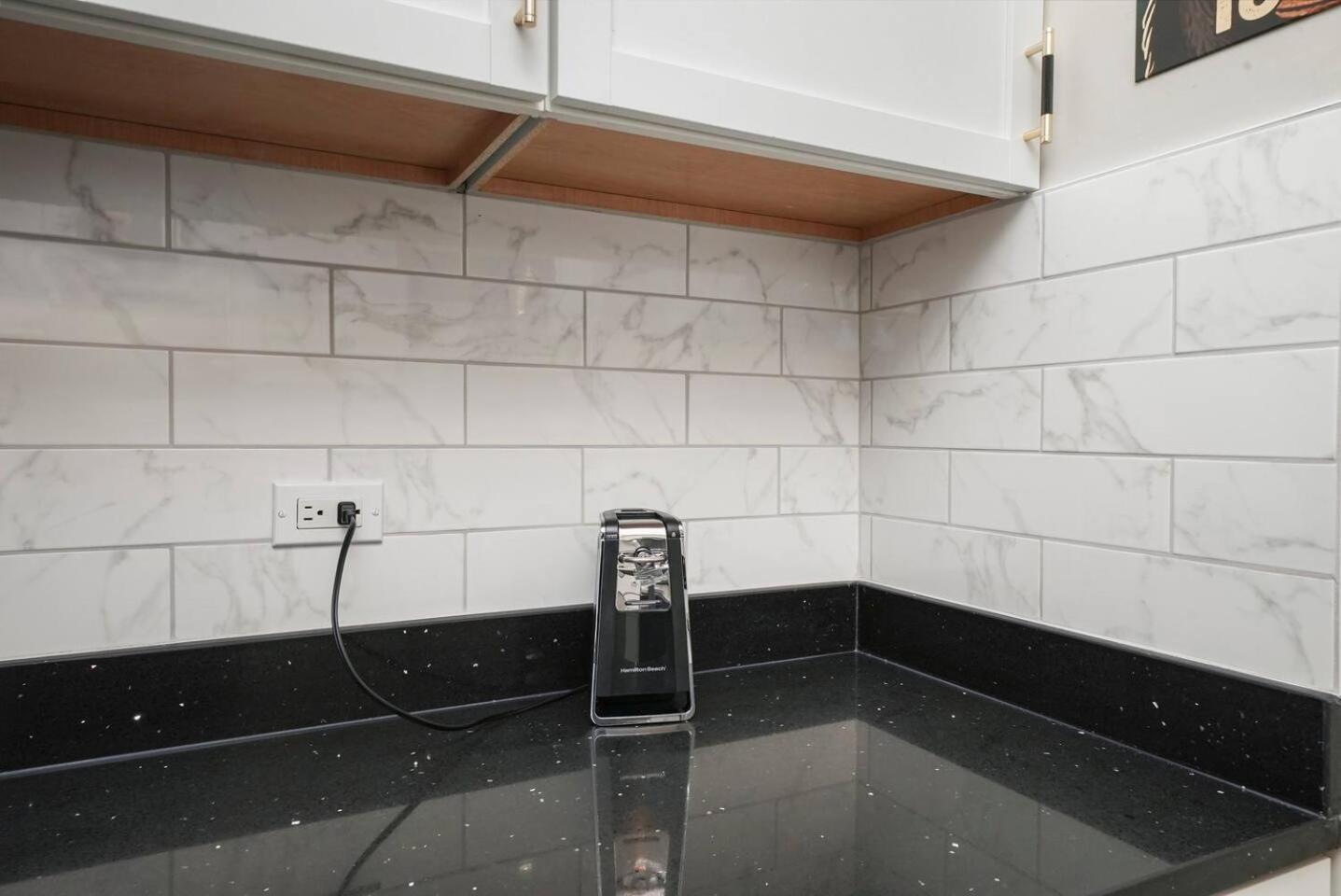 Gorgeous 5 Bedroom Gem With Games * Chicago