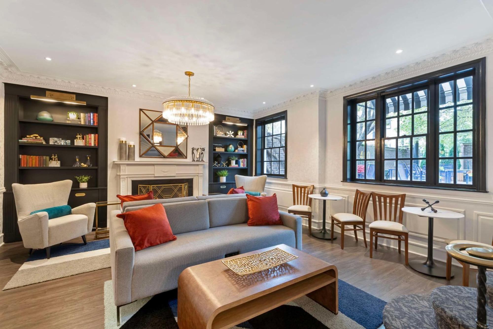 Western Hawthorne Terrace Hotel 3*