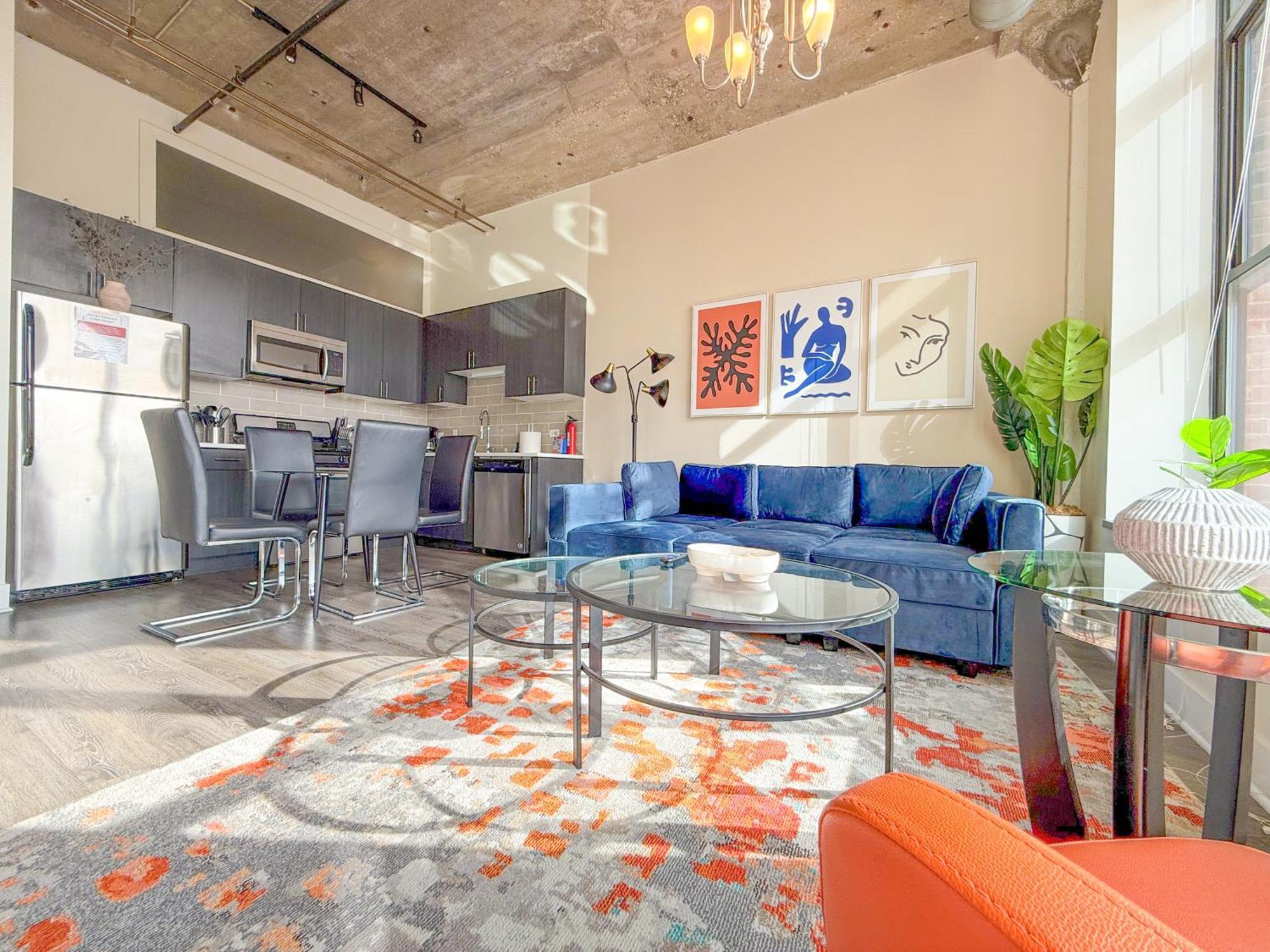 Mccormick Place Amazing 2br With View And Optional Parking For Up To 8 Guests Near Soldier Field And Lakefront Trail *