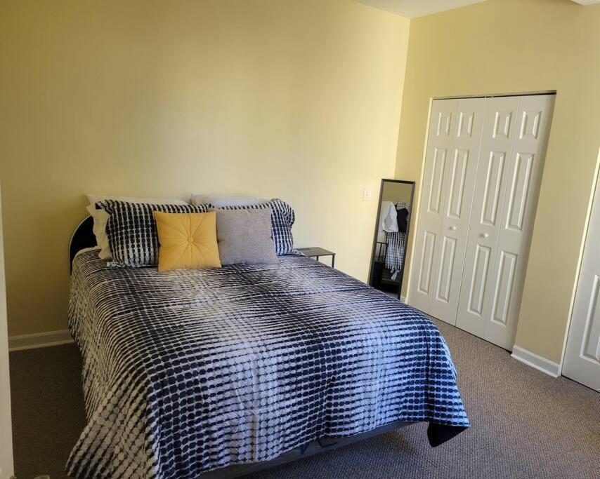 Charming 3bd 2bth Apartment *