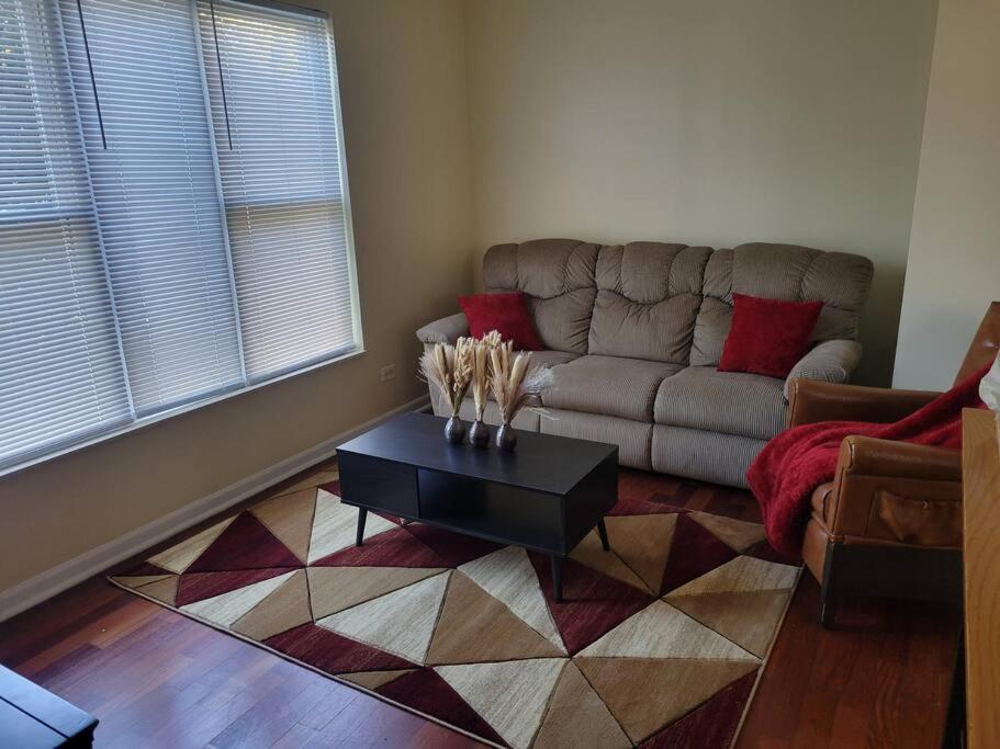 Apartment Charming 3bd 2bth Chicago