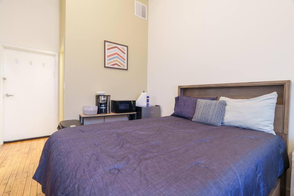 Prime Wicker Park Close To Shops & Dining Chicago