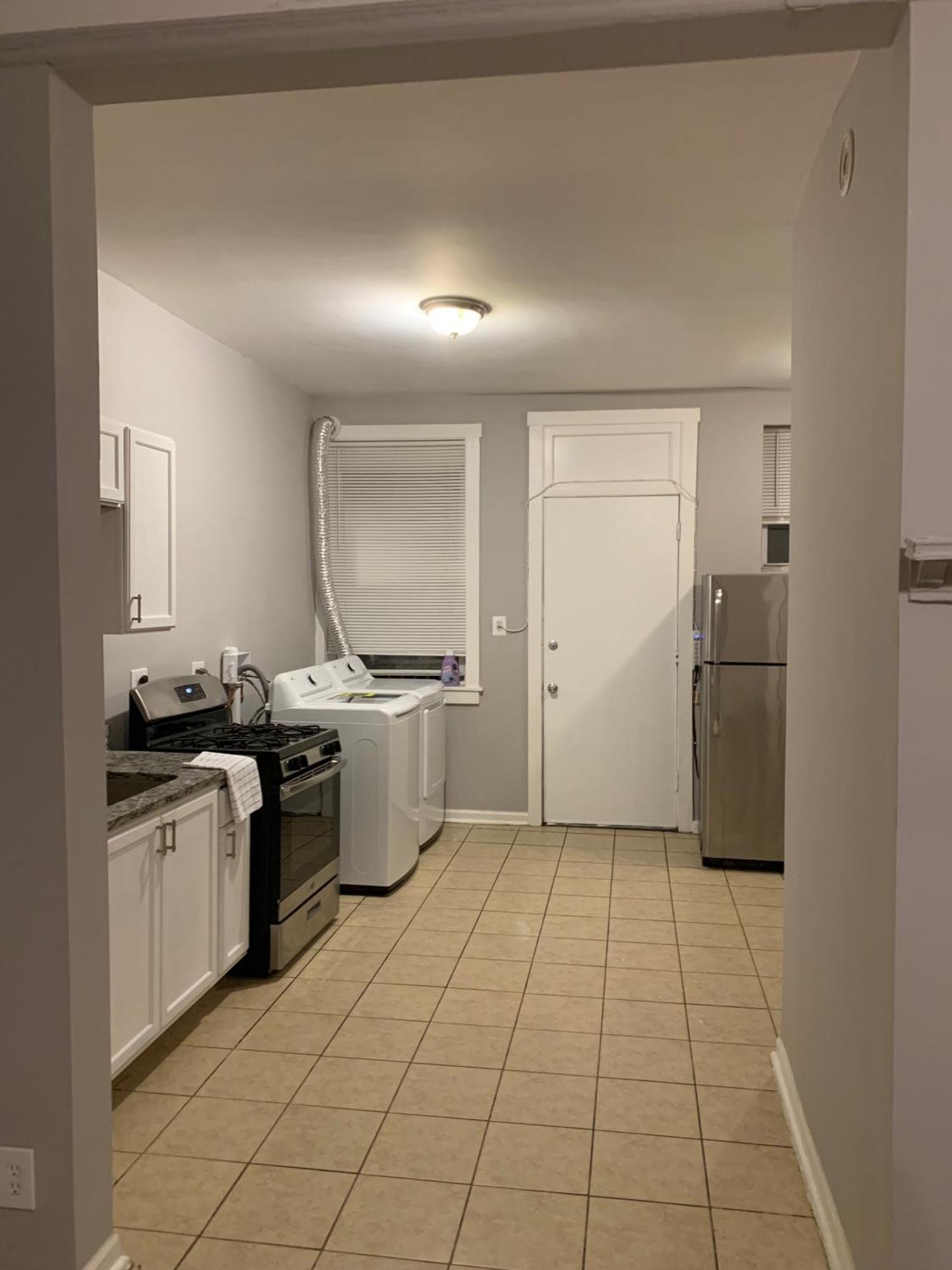 Entire With Private Balcony Apartment *