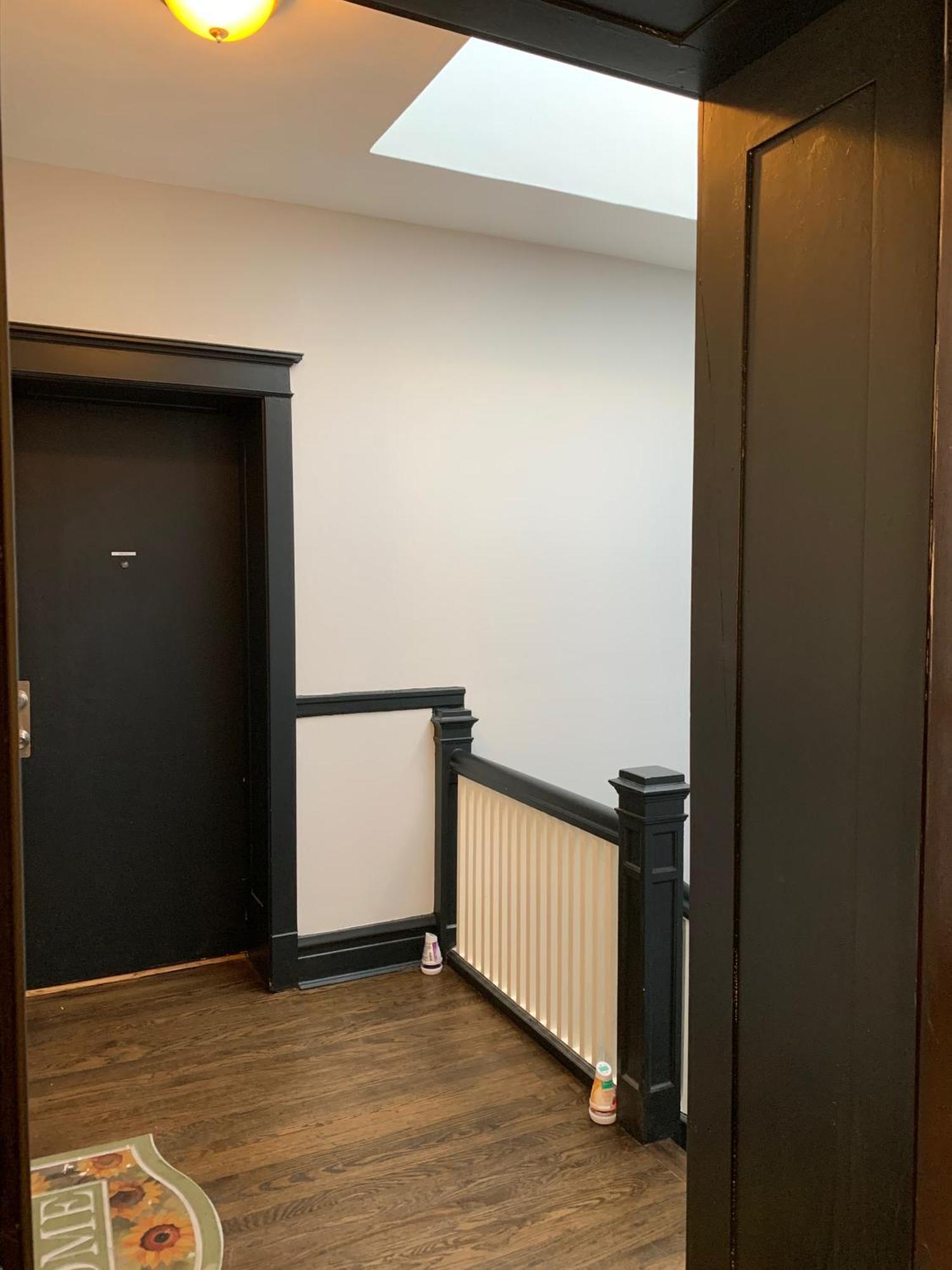 Entire With Private Balcony *